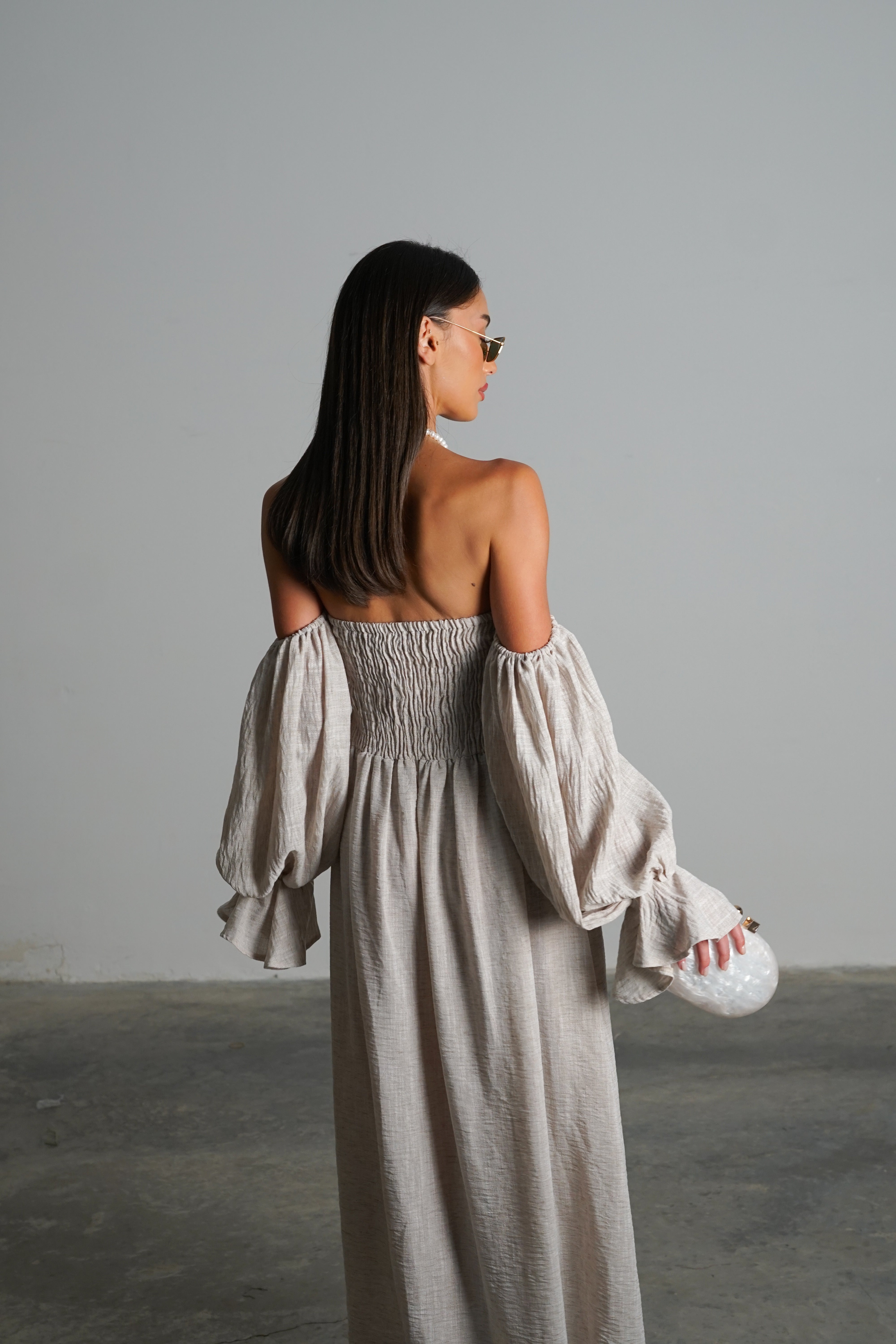 שמלת ליריקה-אבן