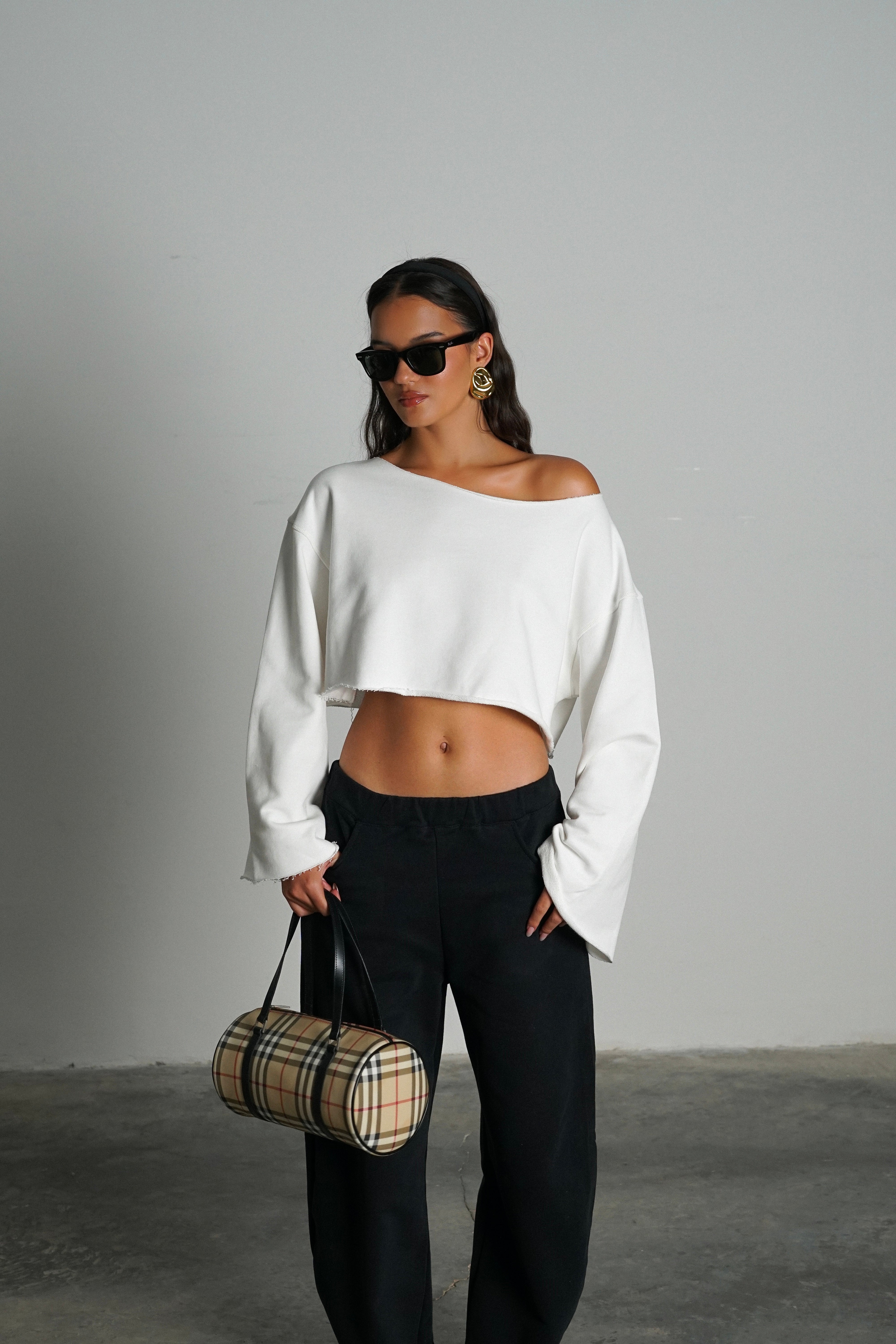 חולצת פירולי-לבן