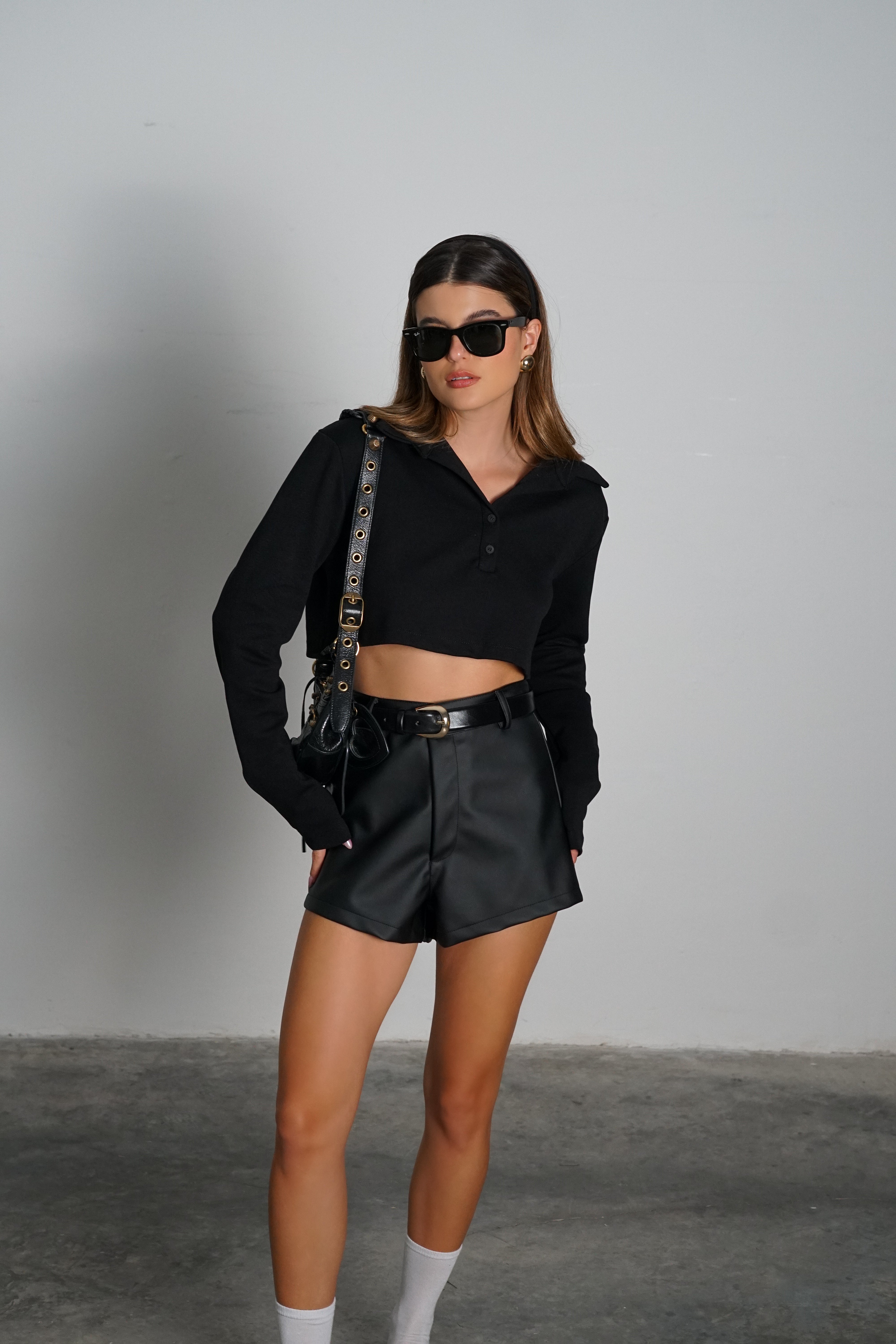 חולצת לוני-שחור