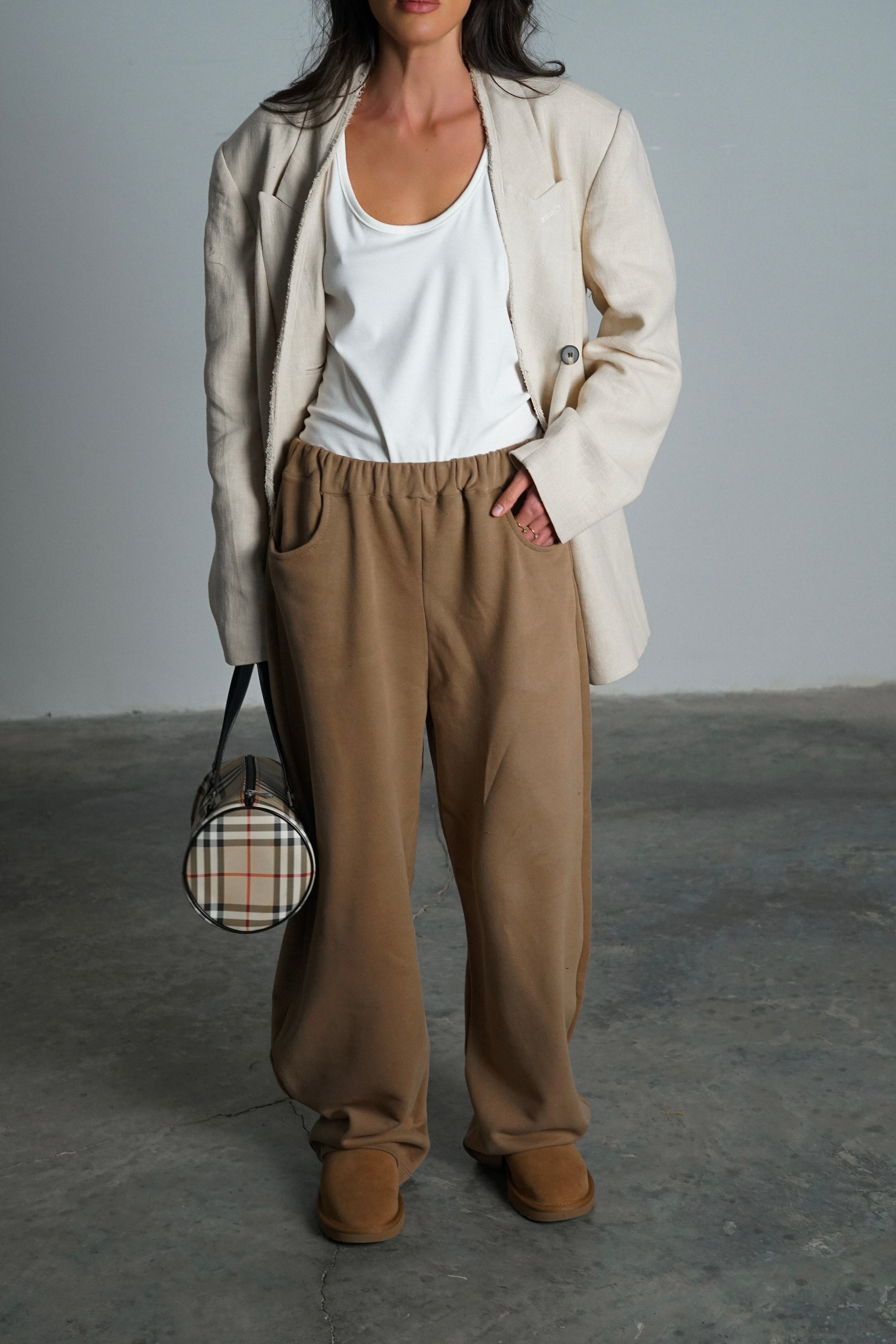 מכנסי סליבו-מוקה