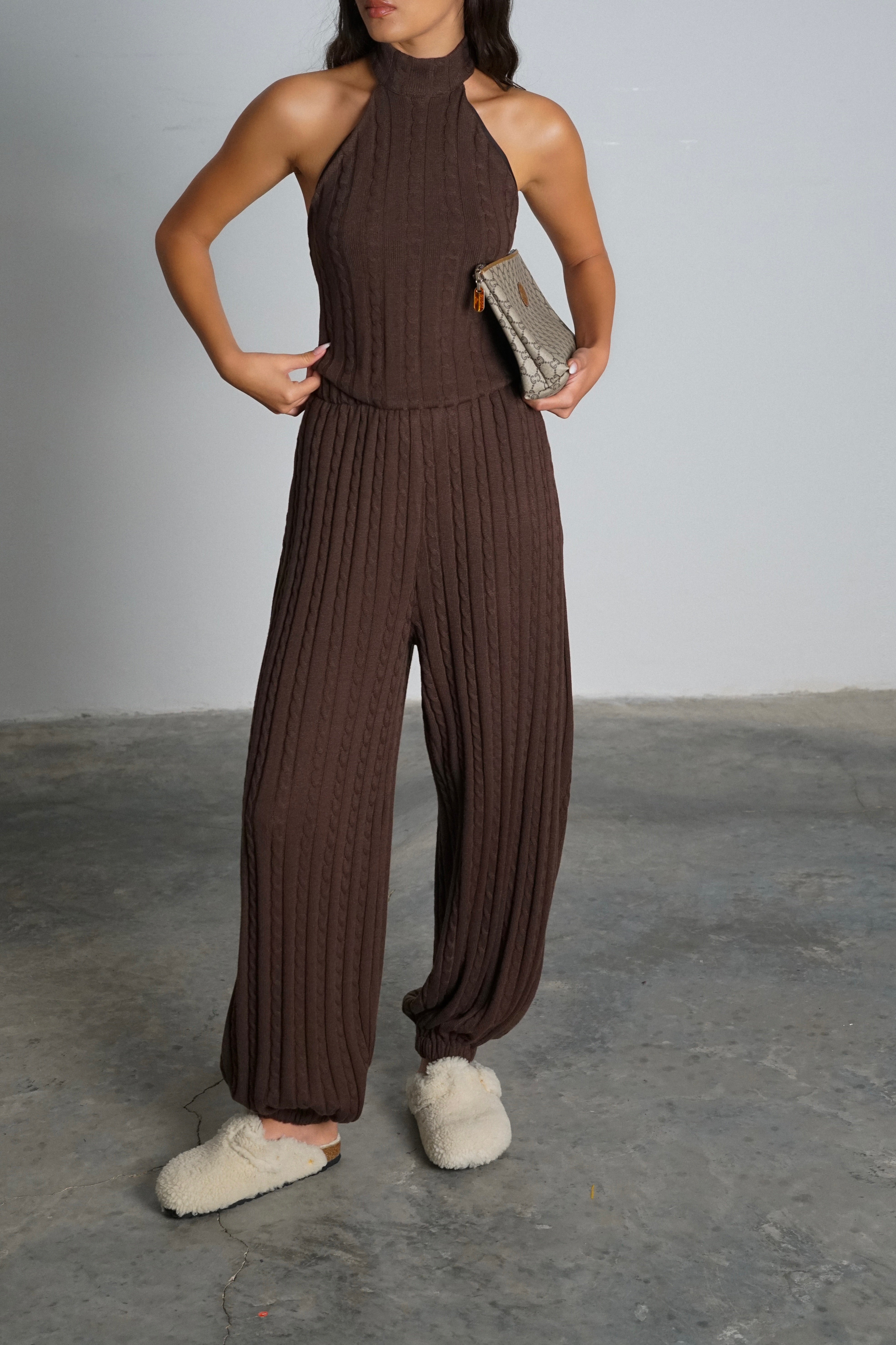 חליפת סיביליה-חום