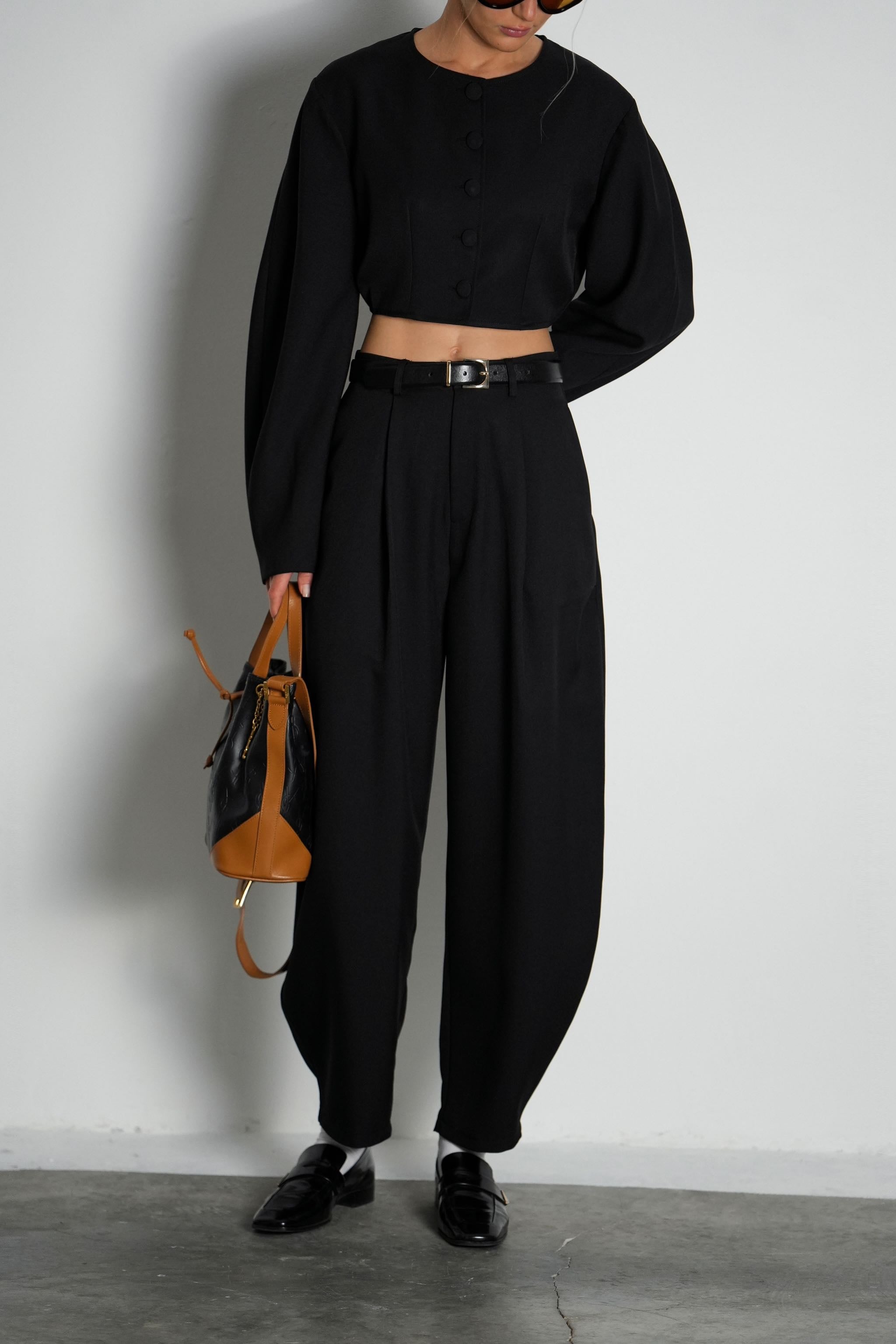 חליפת מדי-שחור