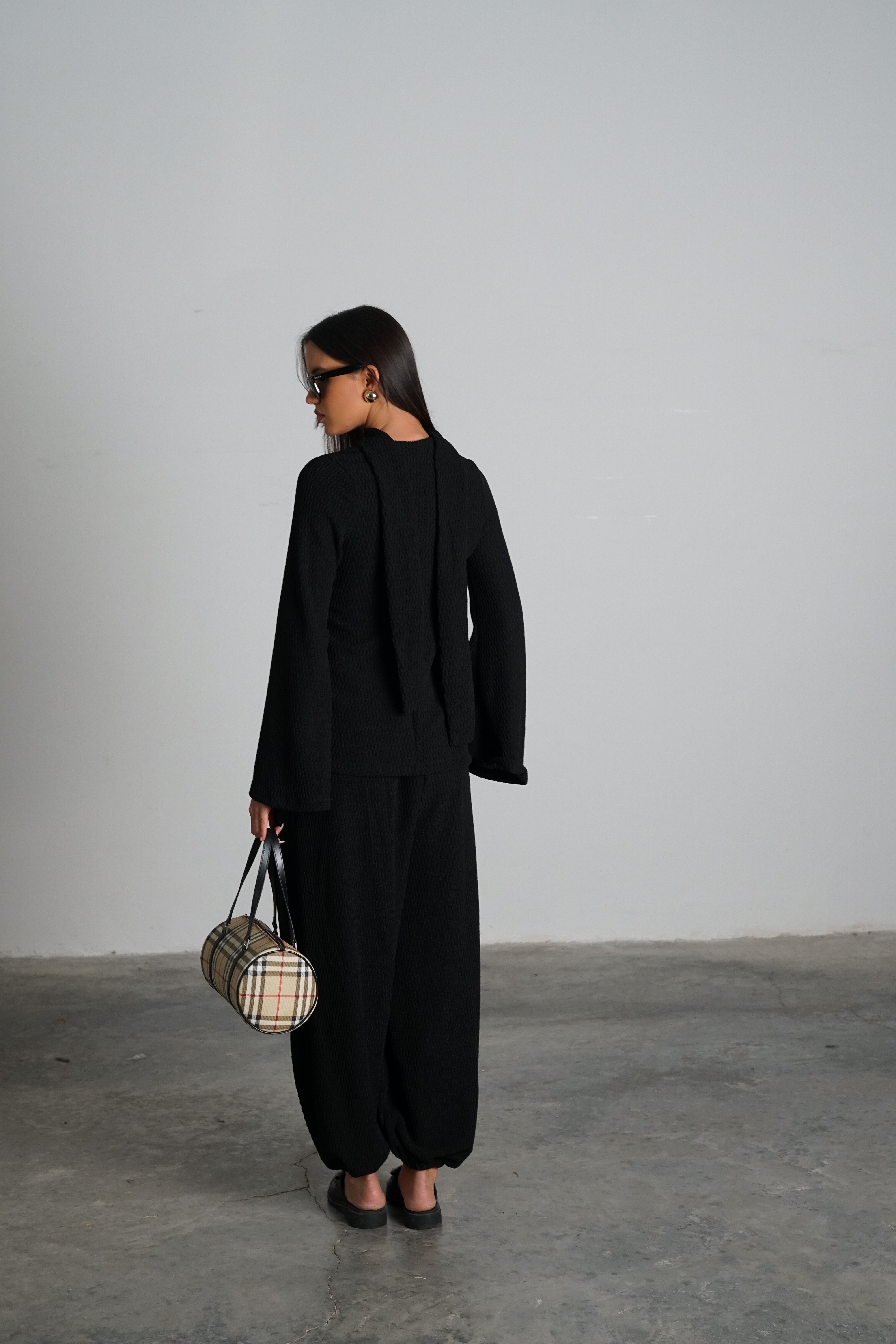 חליפת סאבלט-שחור