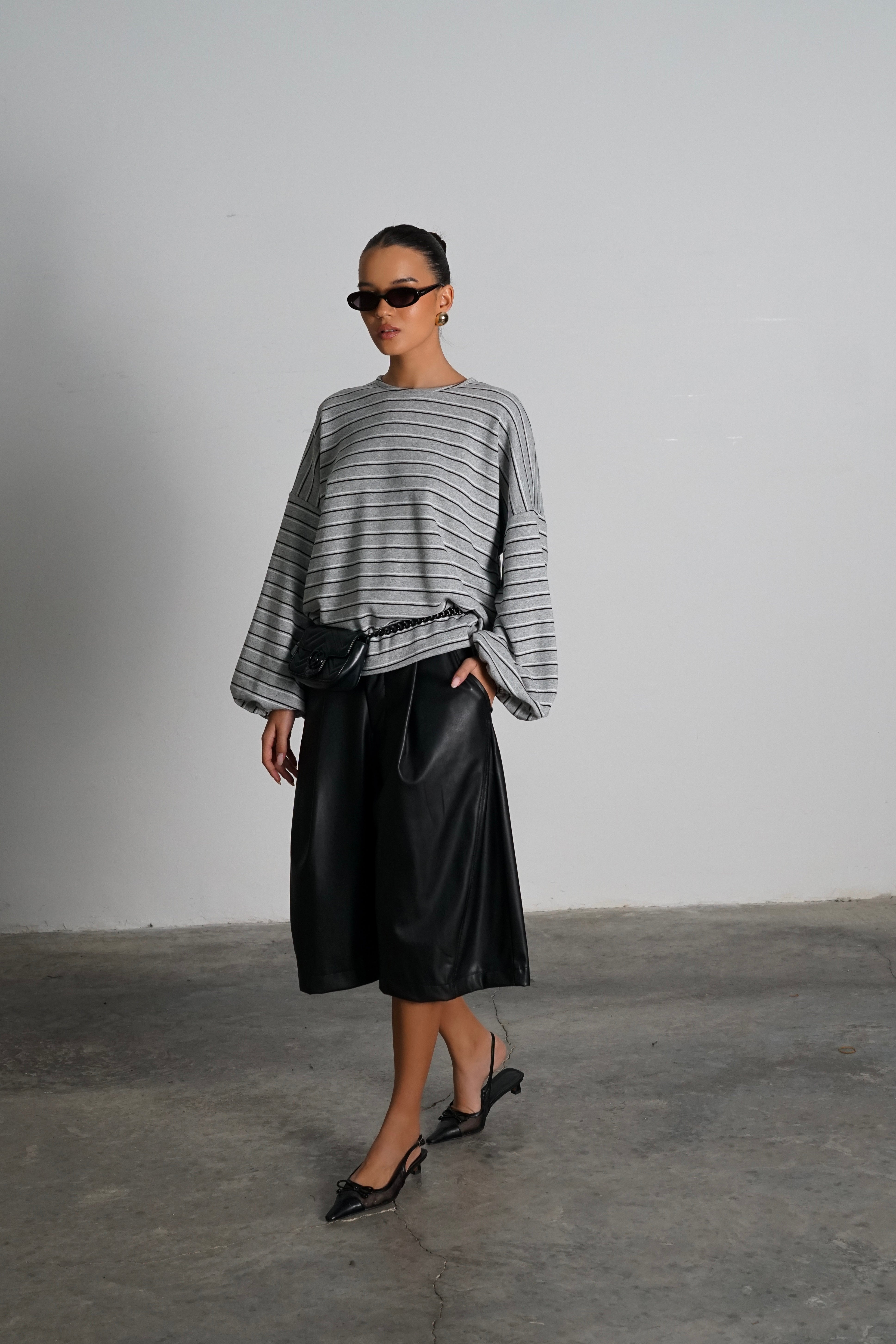 חולצת מייבי-אפור