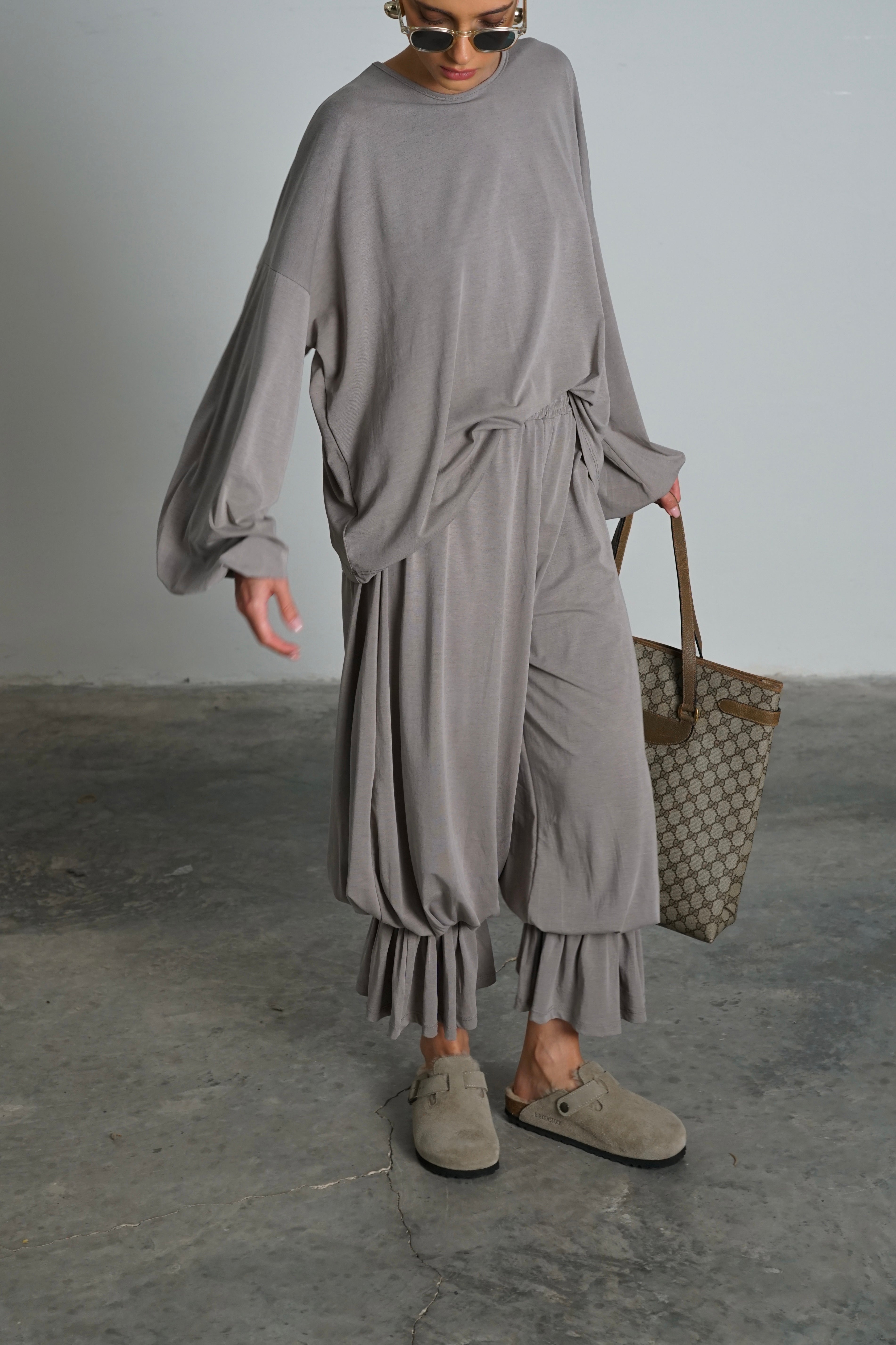 חליפת גאלה-אפור