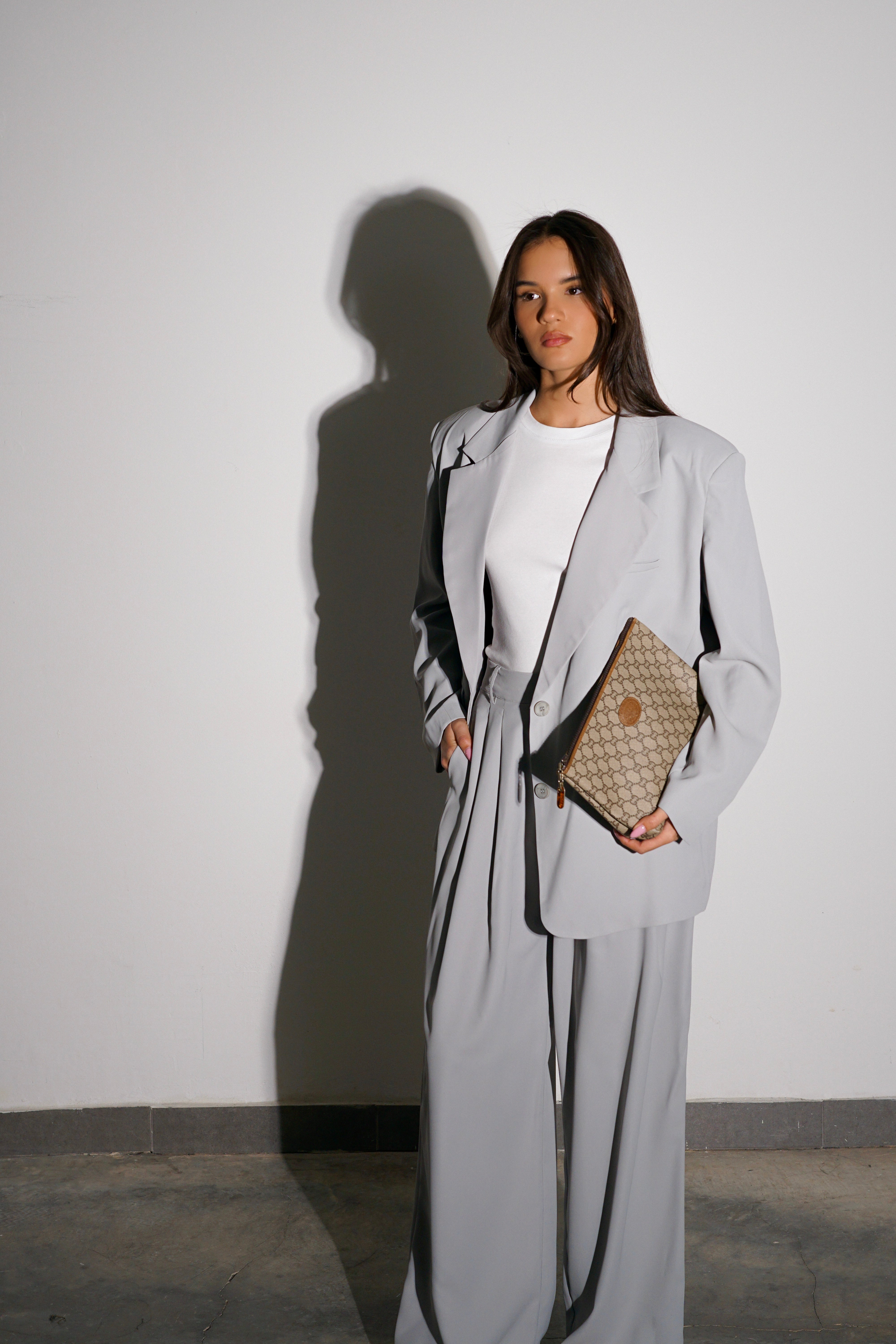 חליפת מיקלה-אפור ירוק