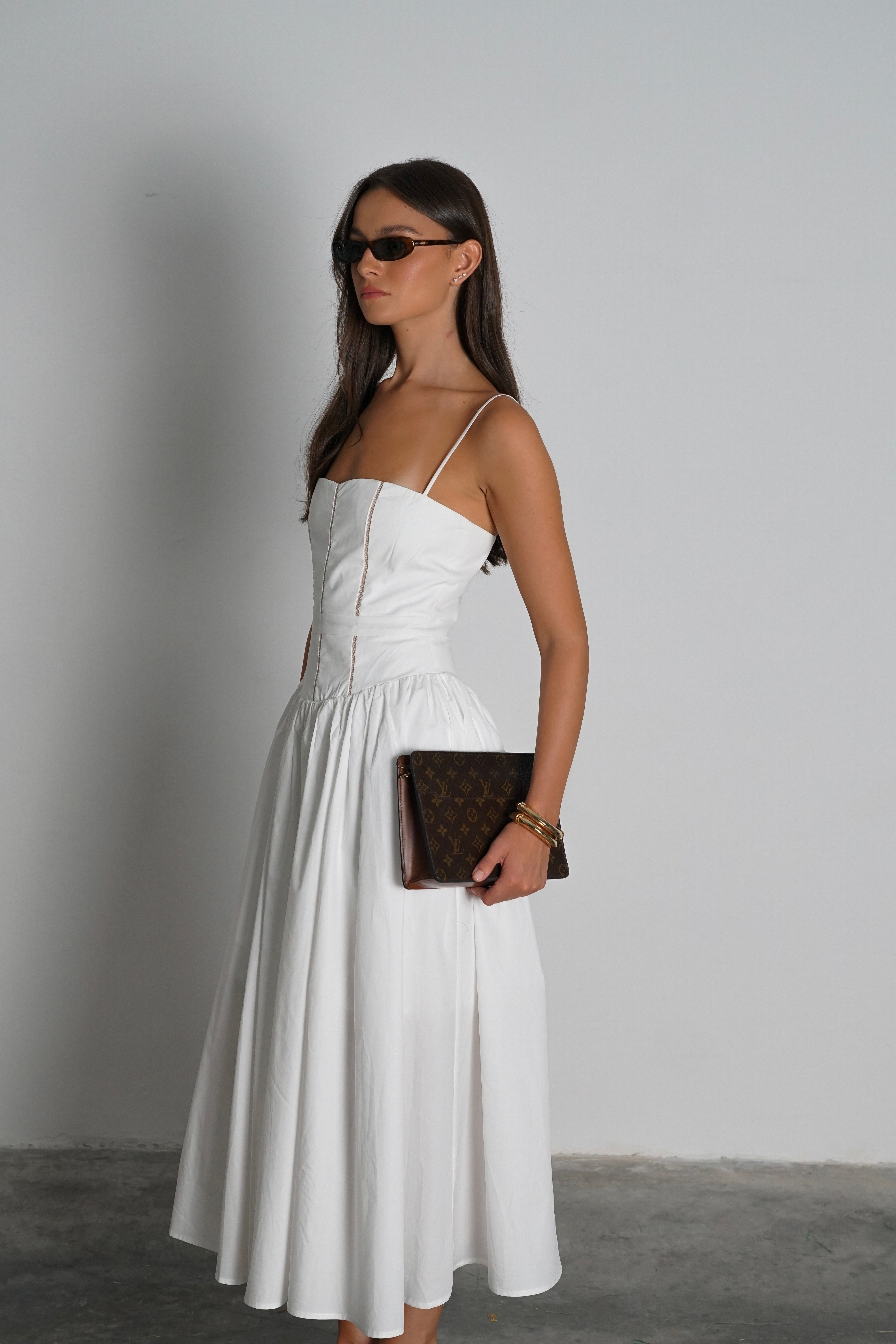 שמלת לומברד-לבן