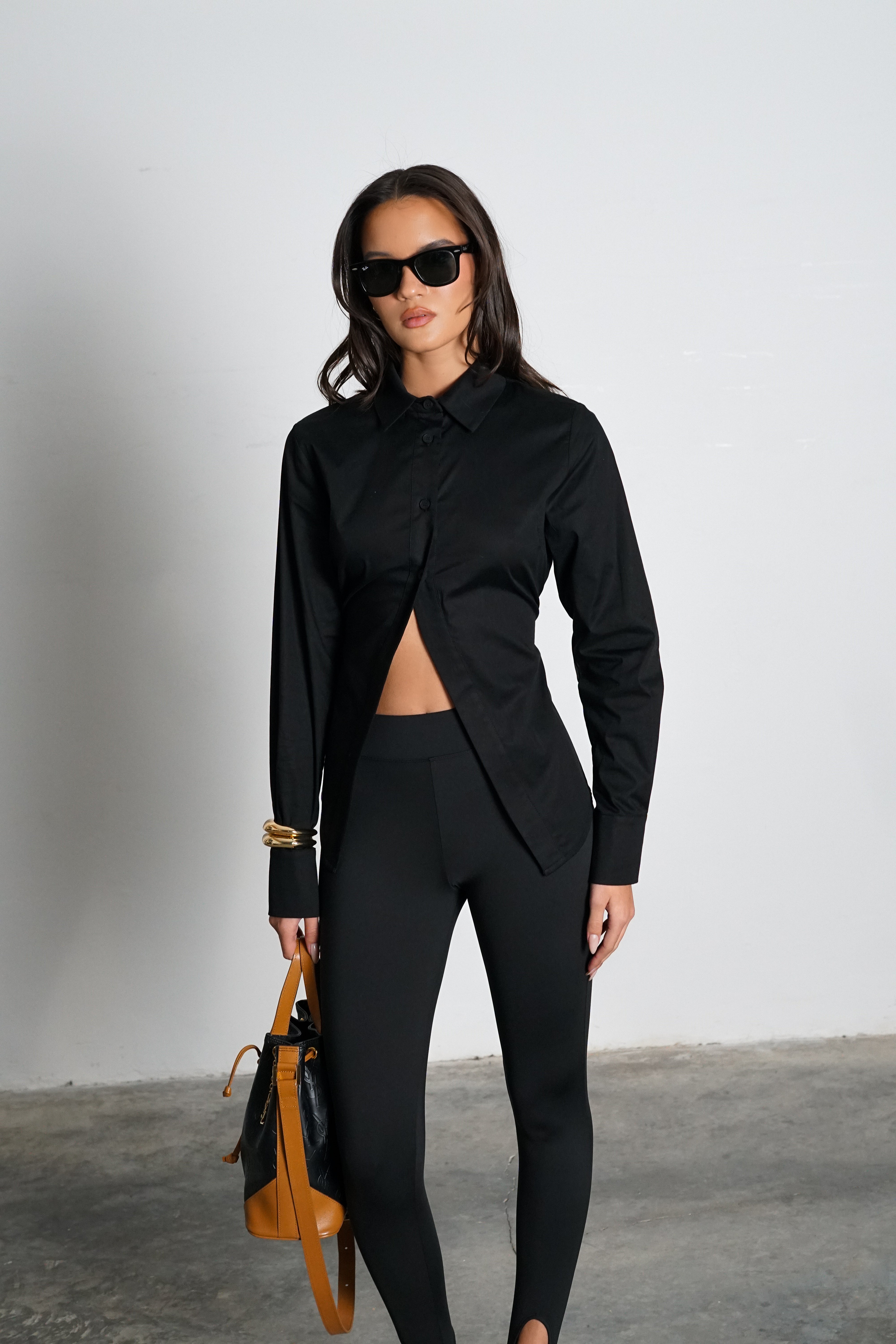 חולצת מידנייט-שחור