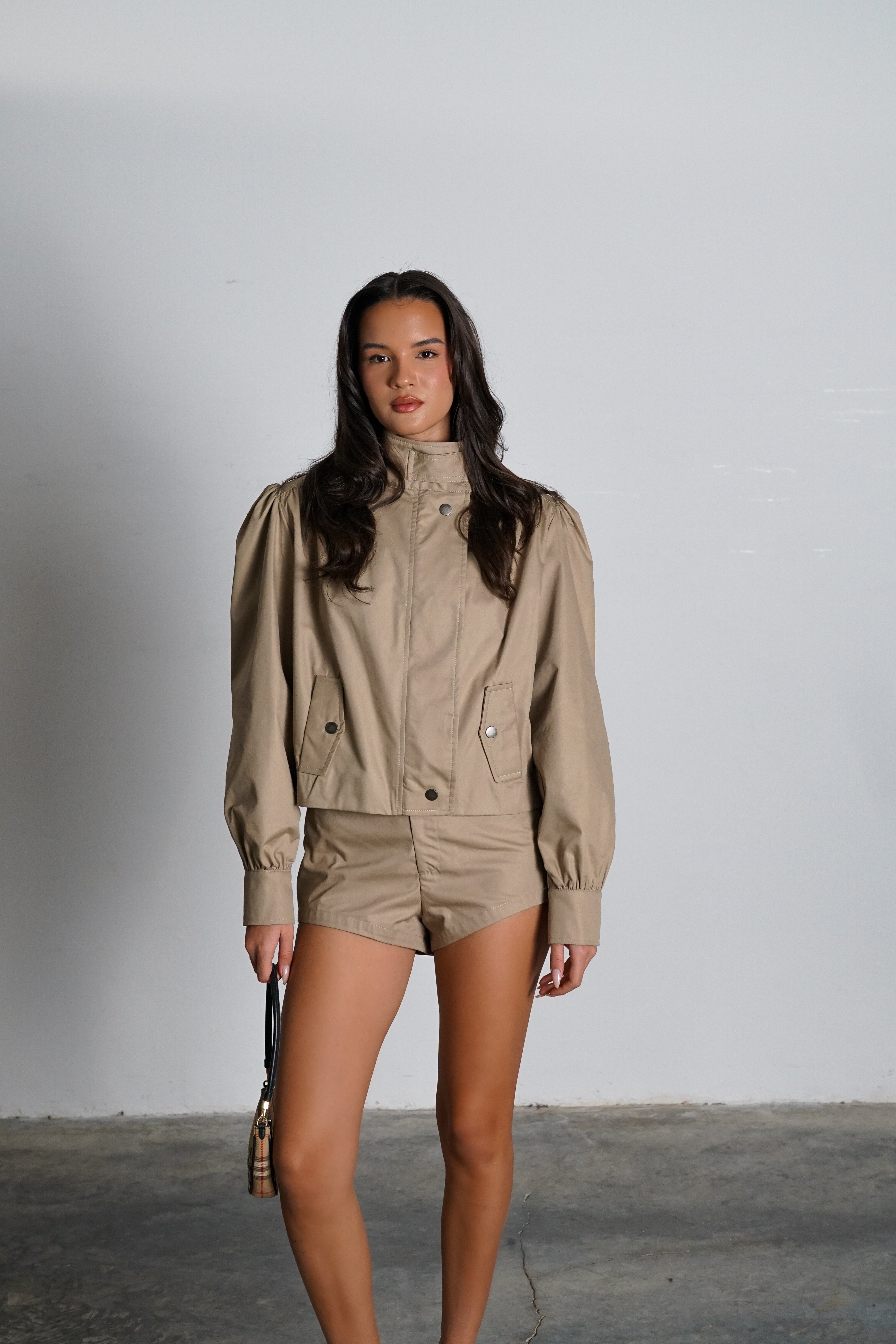 חליפת לירי-בז