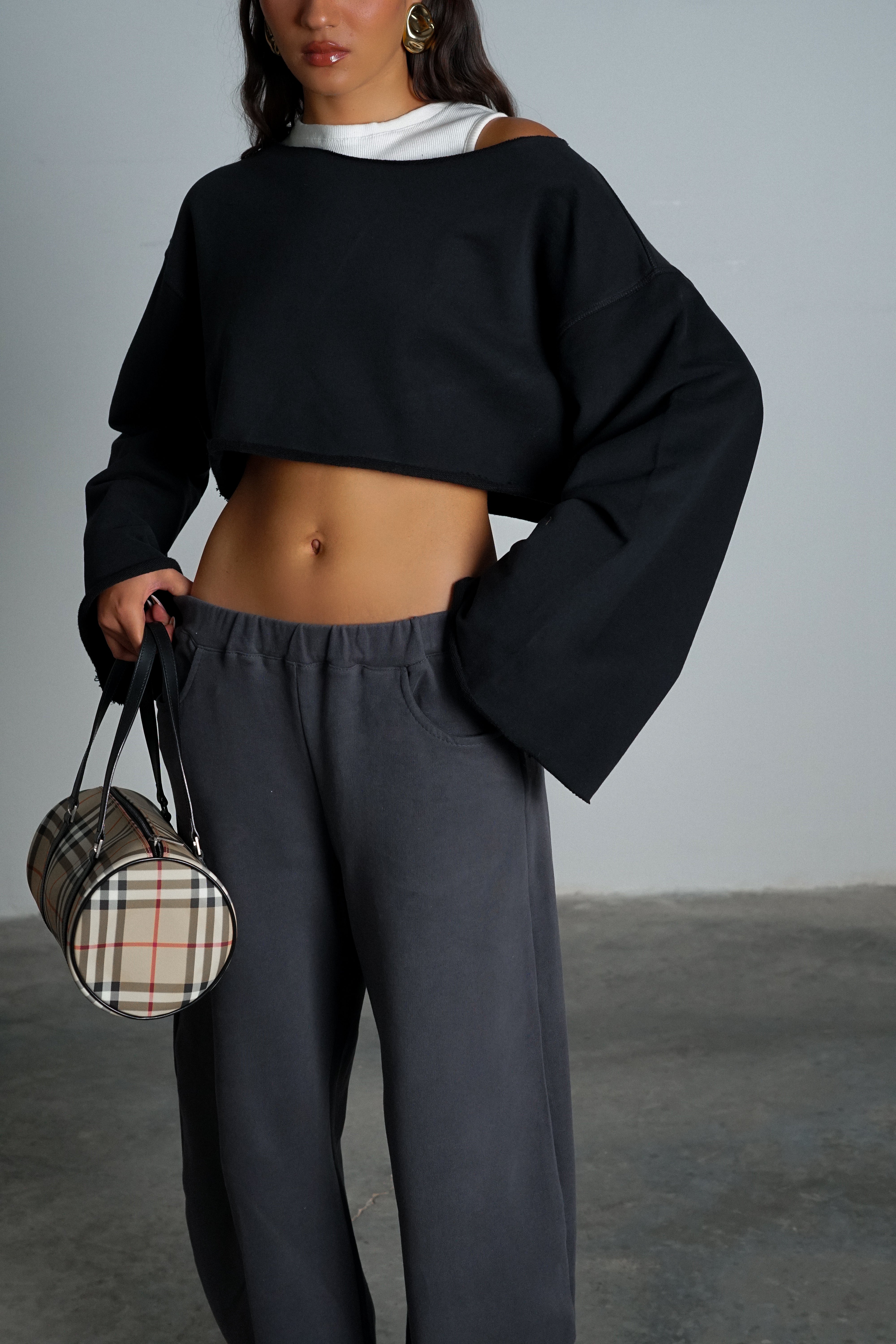 חולצת פירולי-שחור