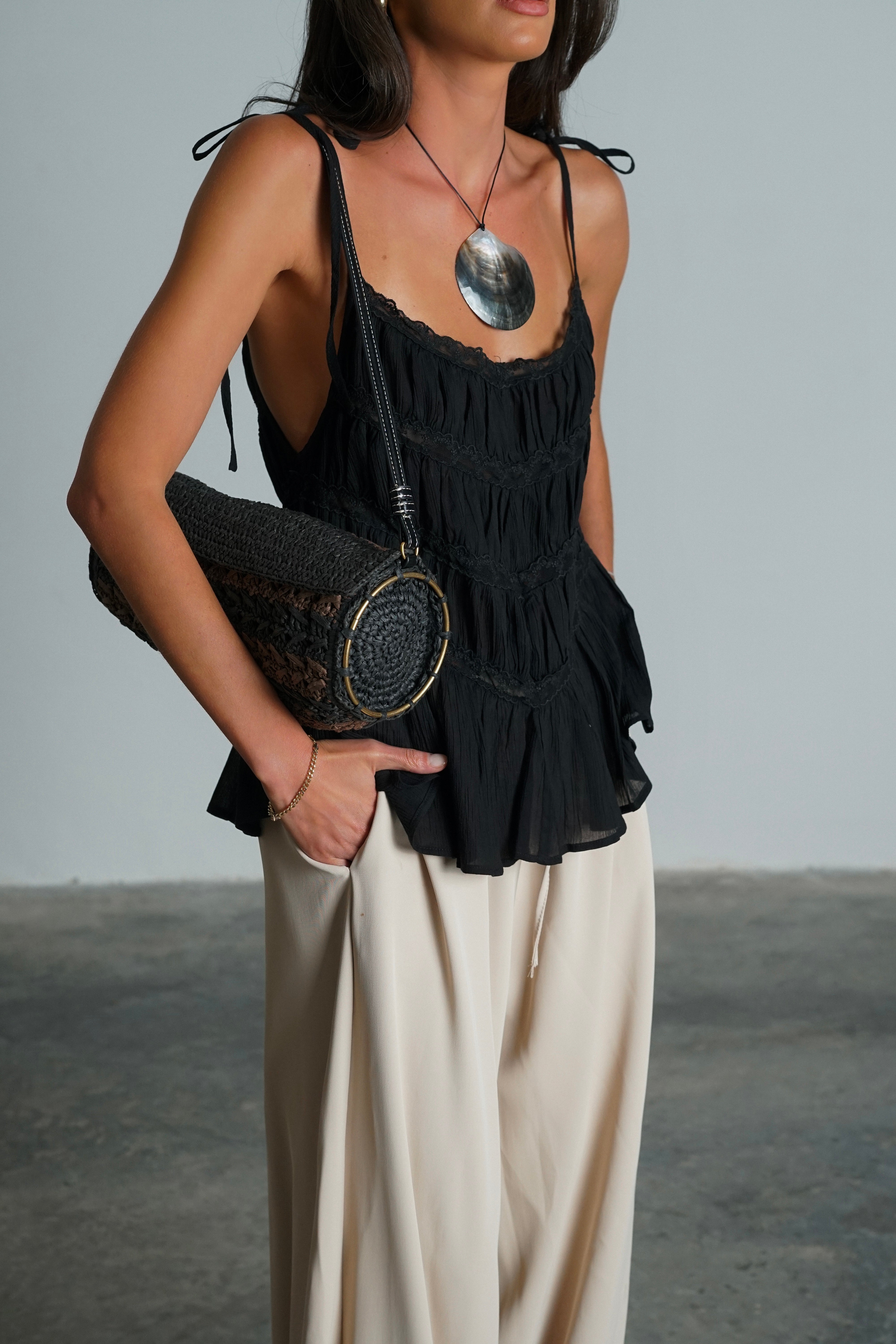 גופיית ויז'ן-שחור