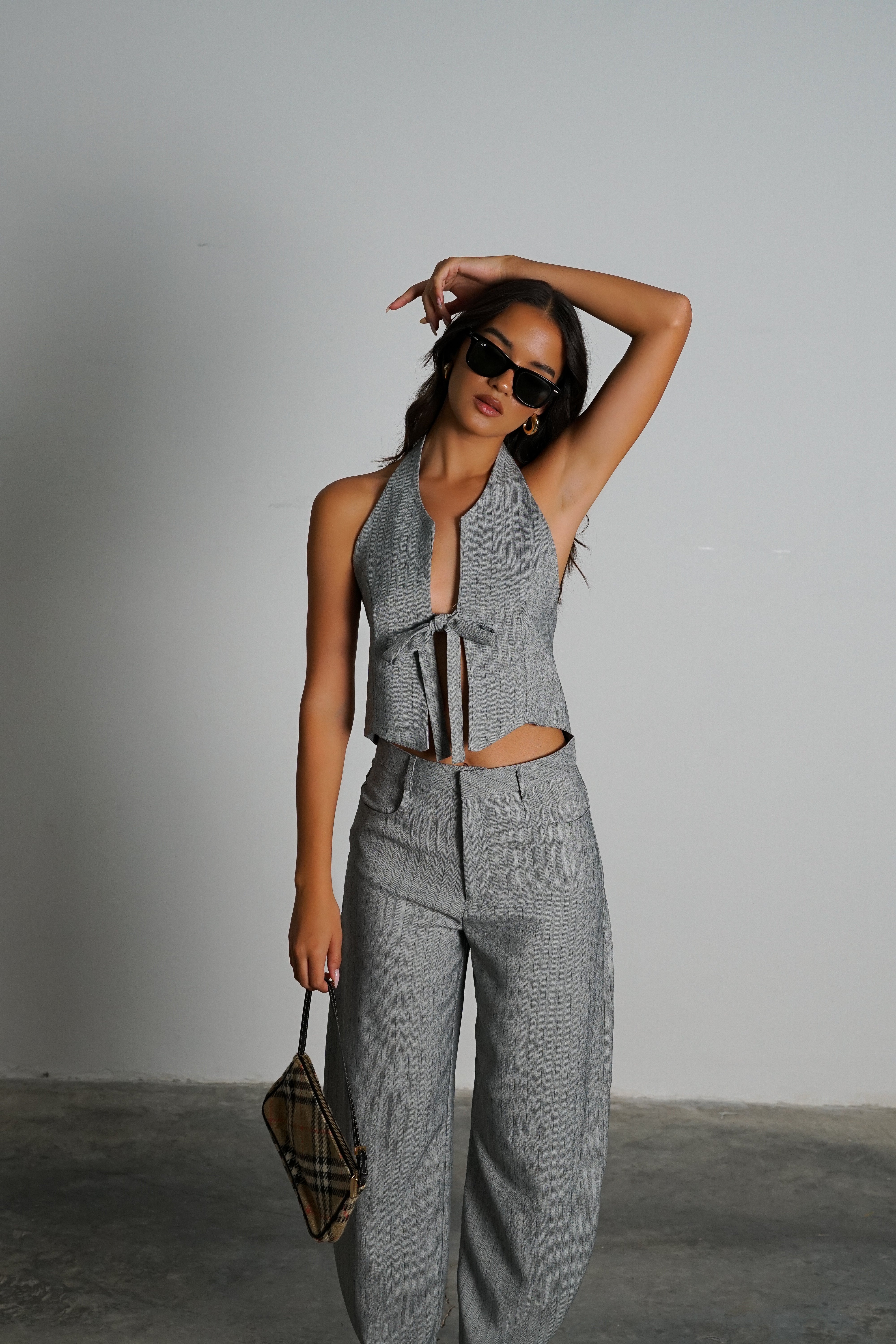 חליפת אנבלה-אפור בהיר