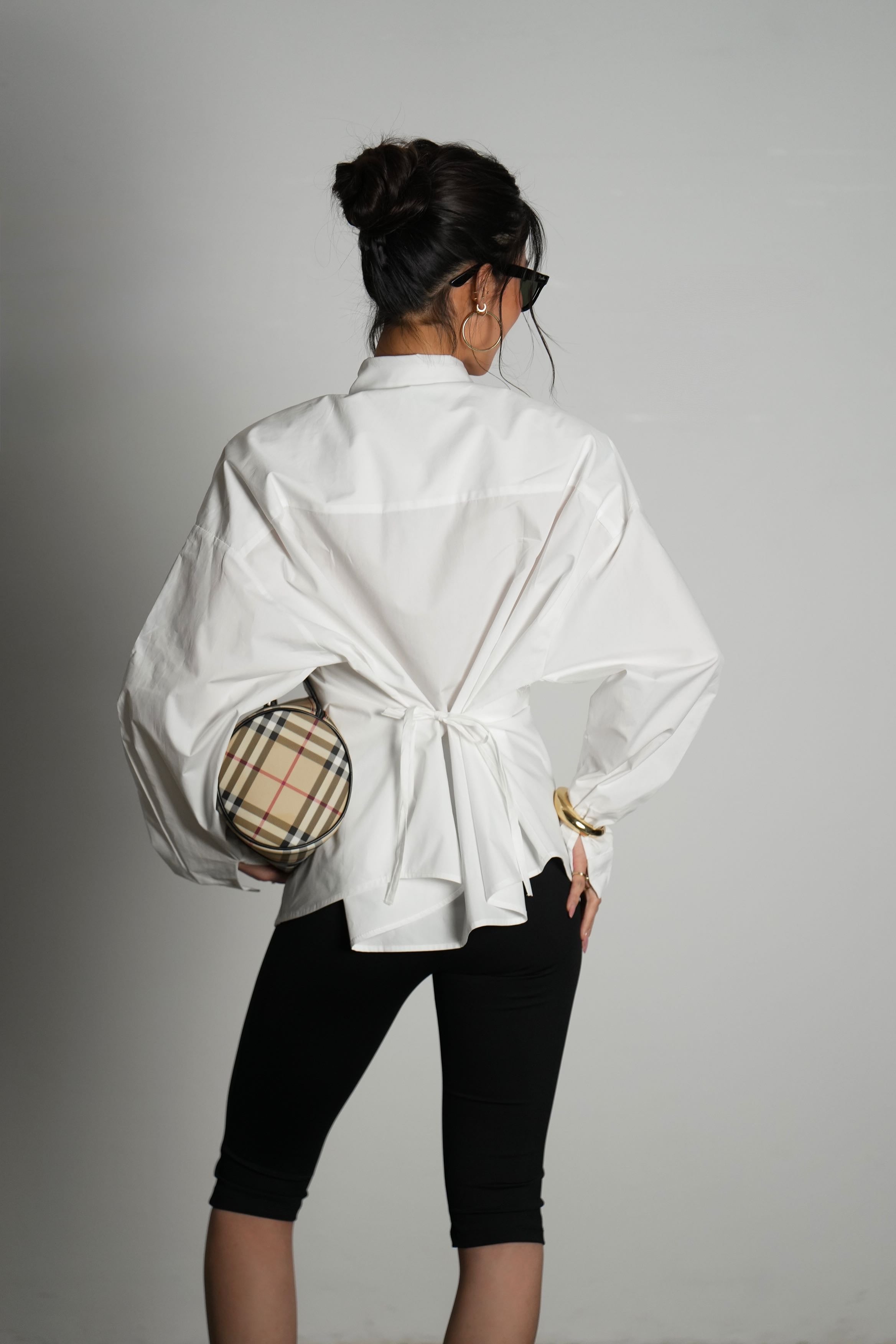 חולצת פיארה-לבן