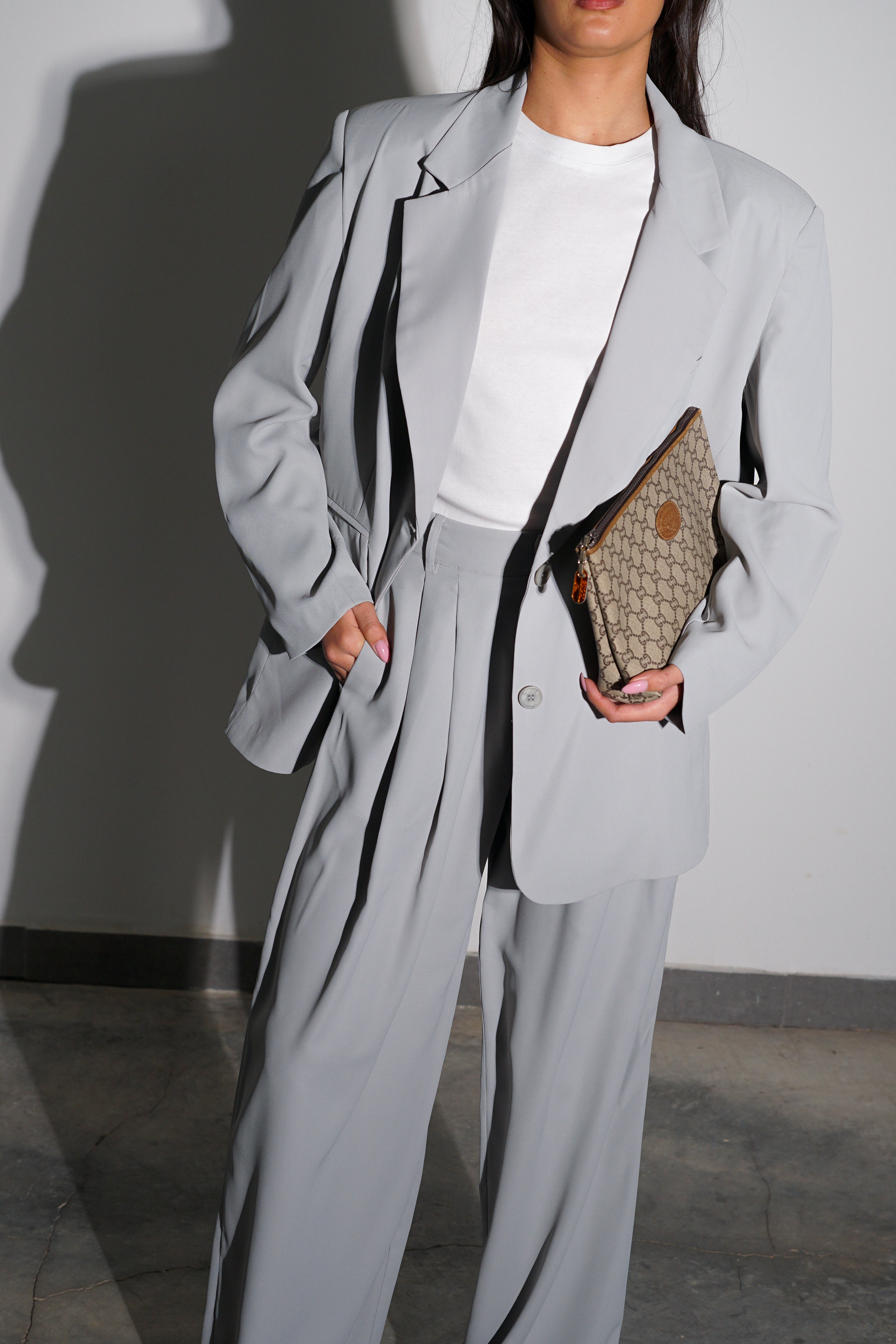 חליפת מיקלה-אפור ירוק