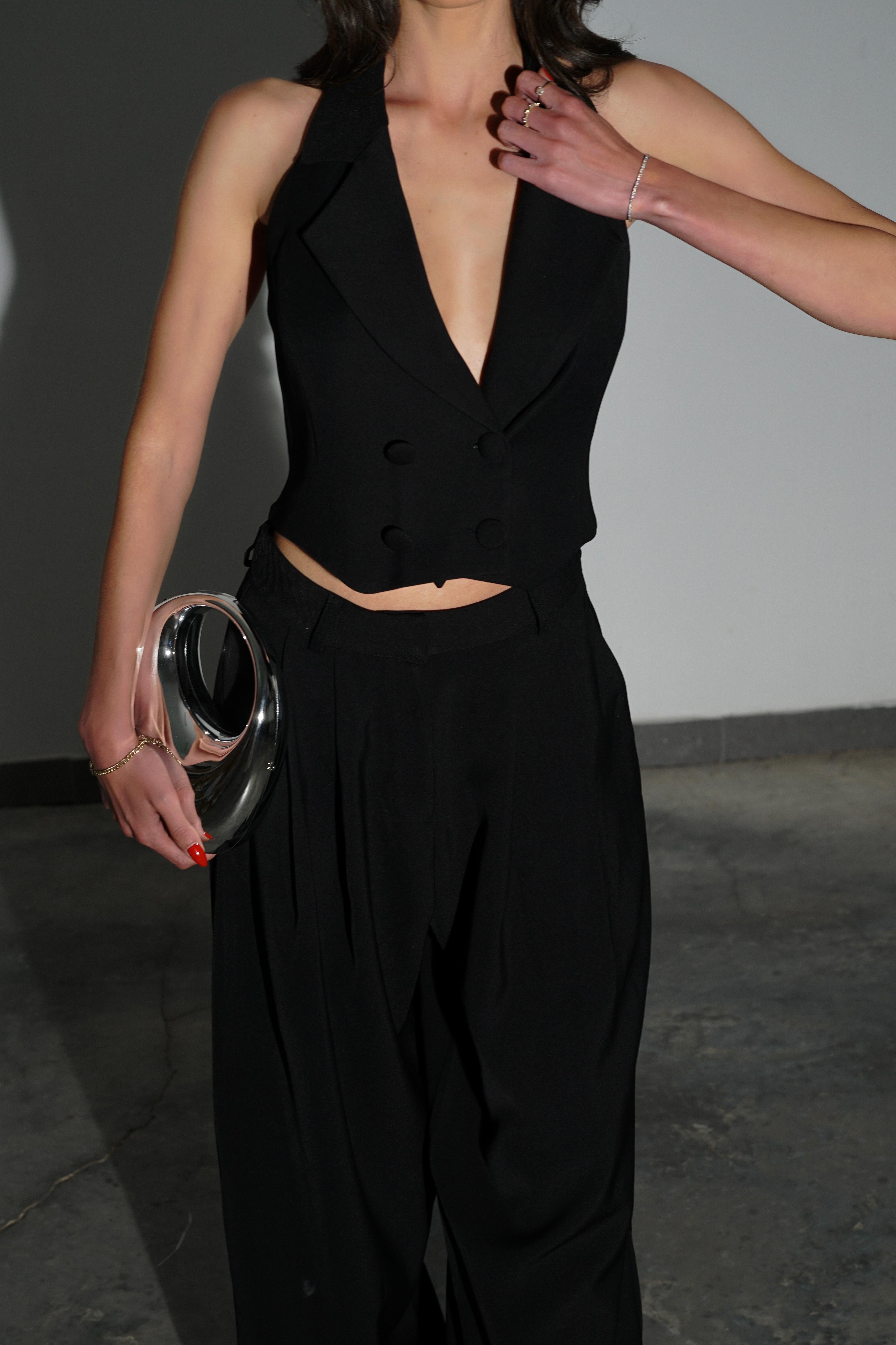 חליפת מוניקה-שחור