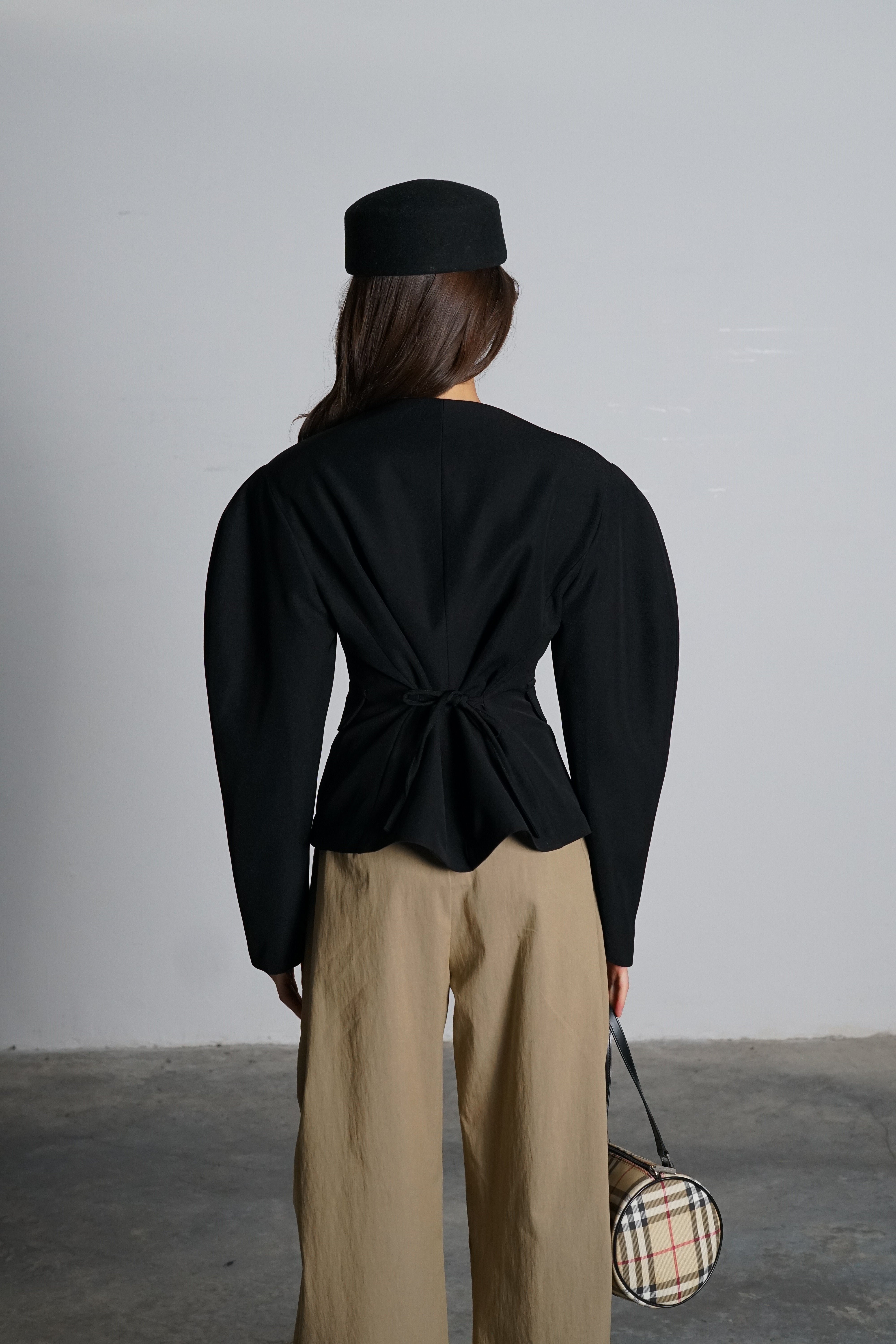 ג'קט אמיליה-שחור