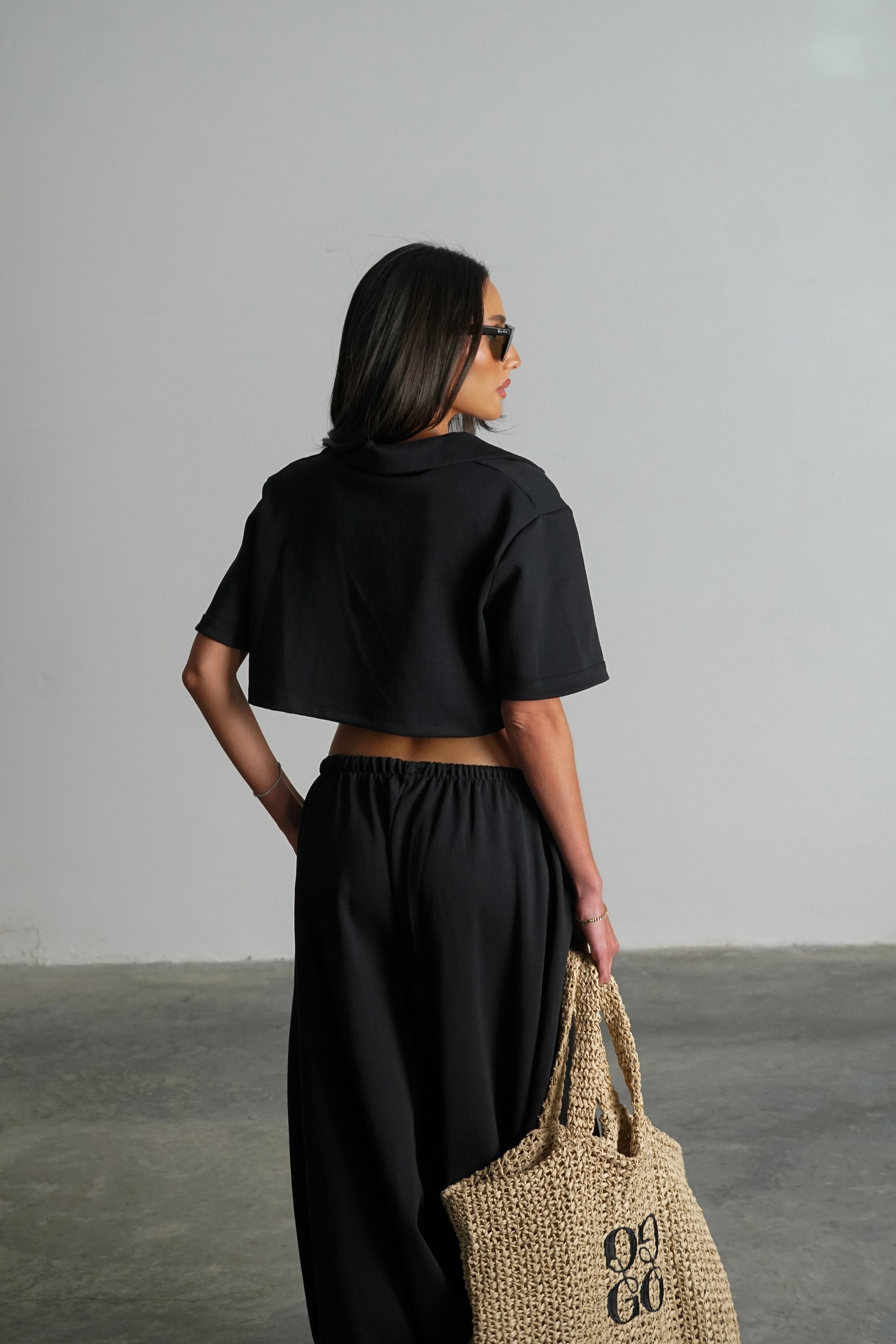 חליפת בלום-שחור