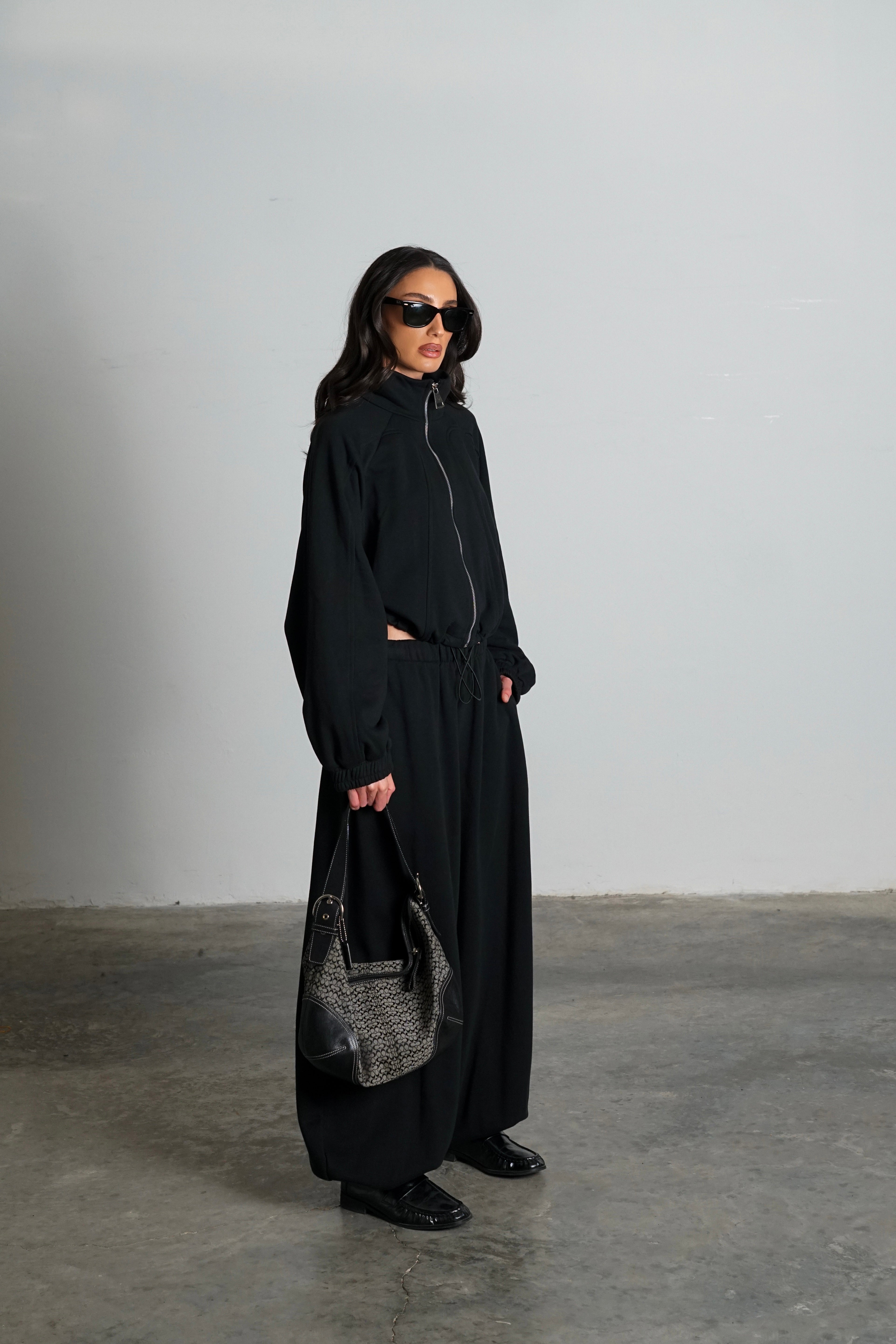 חליפת ריטרי-שחור