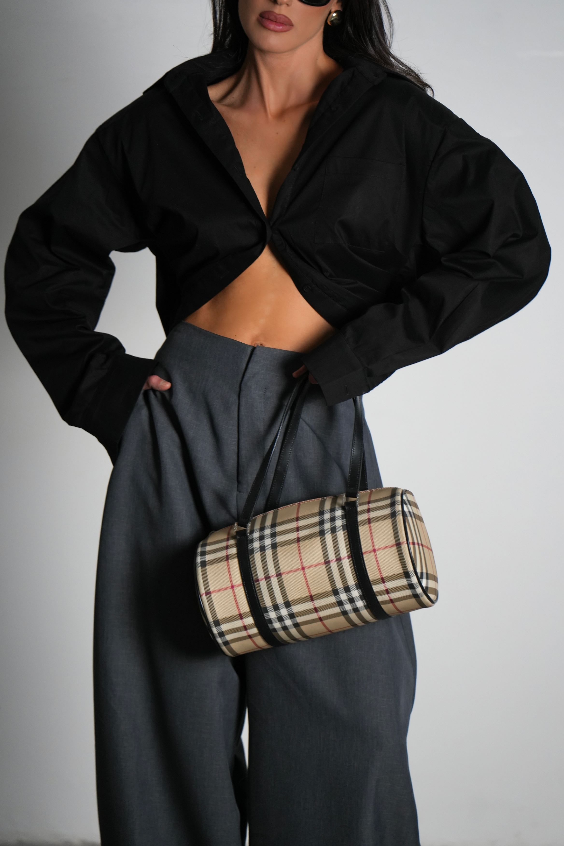 חולצת טויה-שחור