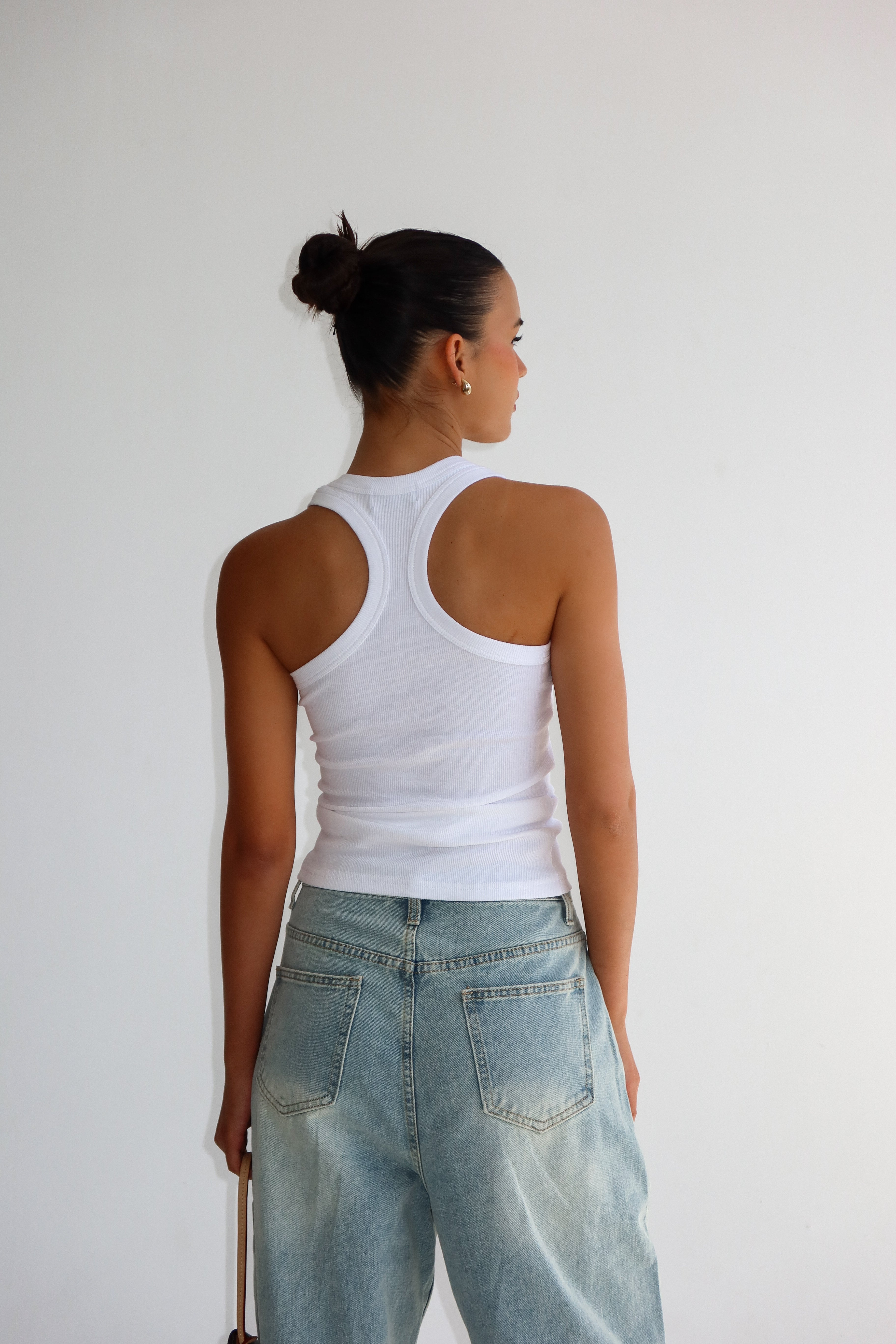 גופיית ג׳ולין-לבן