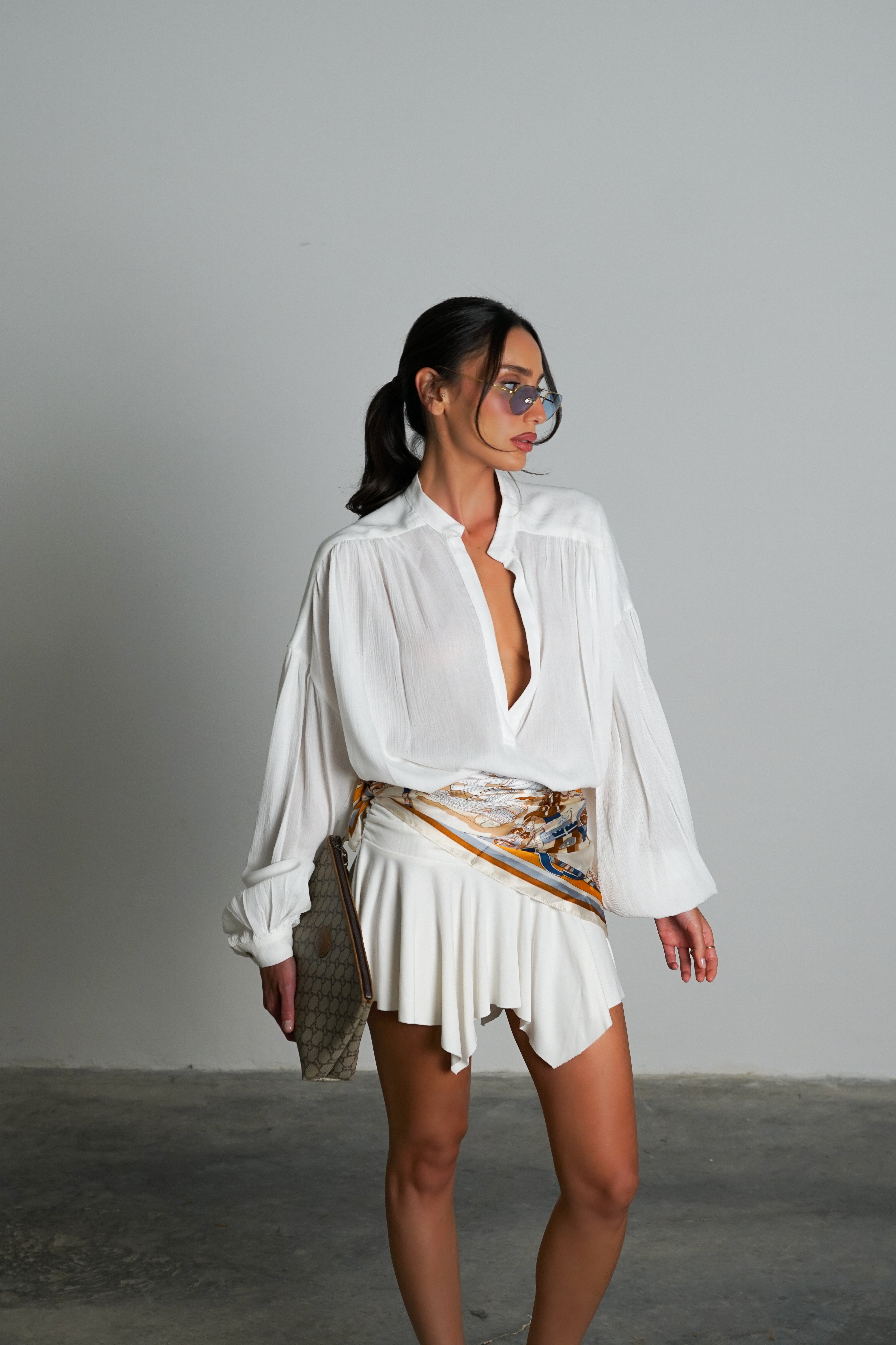 חולצת קאסל-לבן