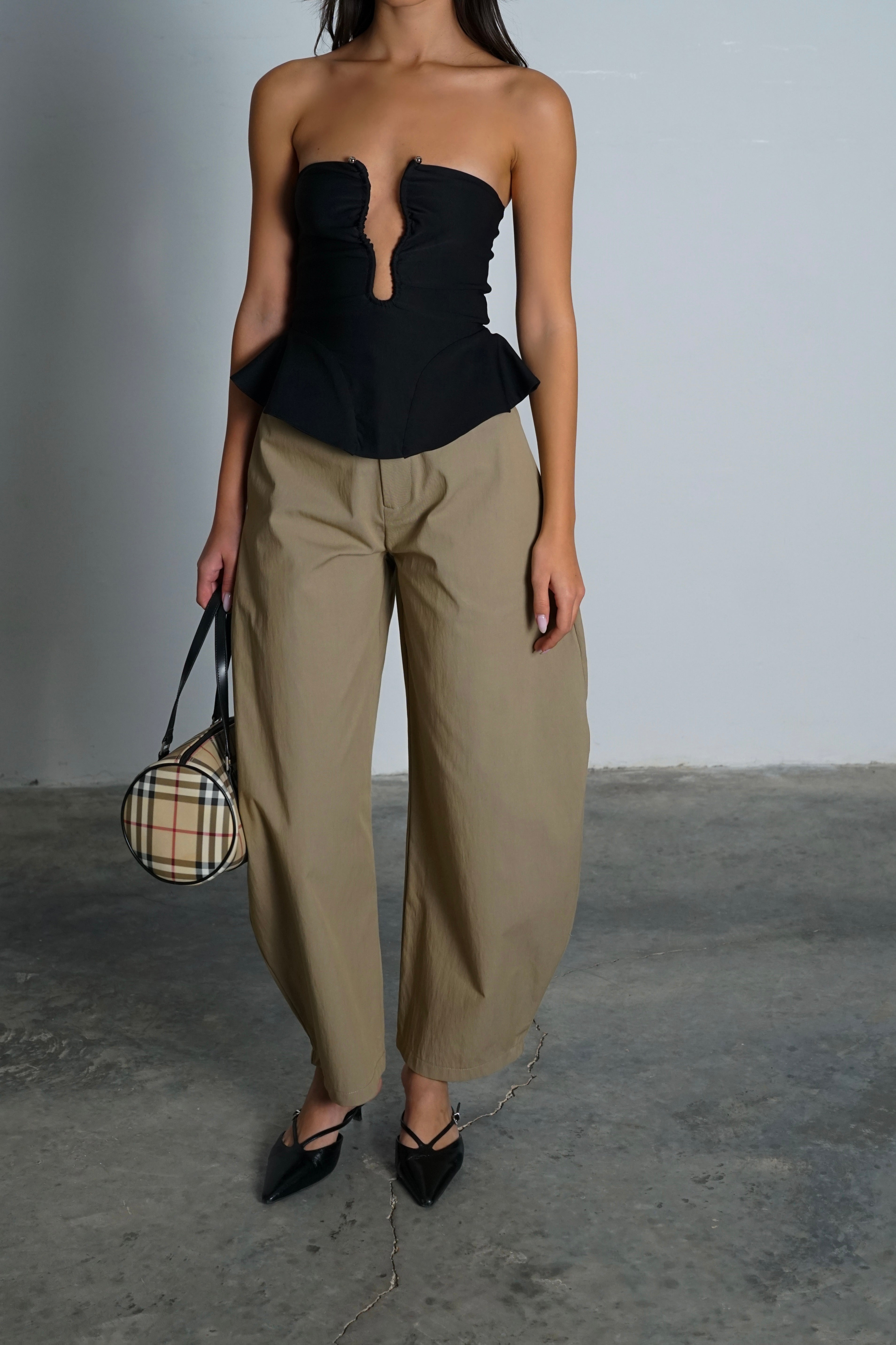 מכנסי נסיה-בז