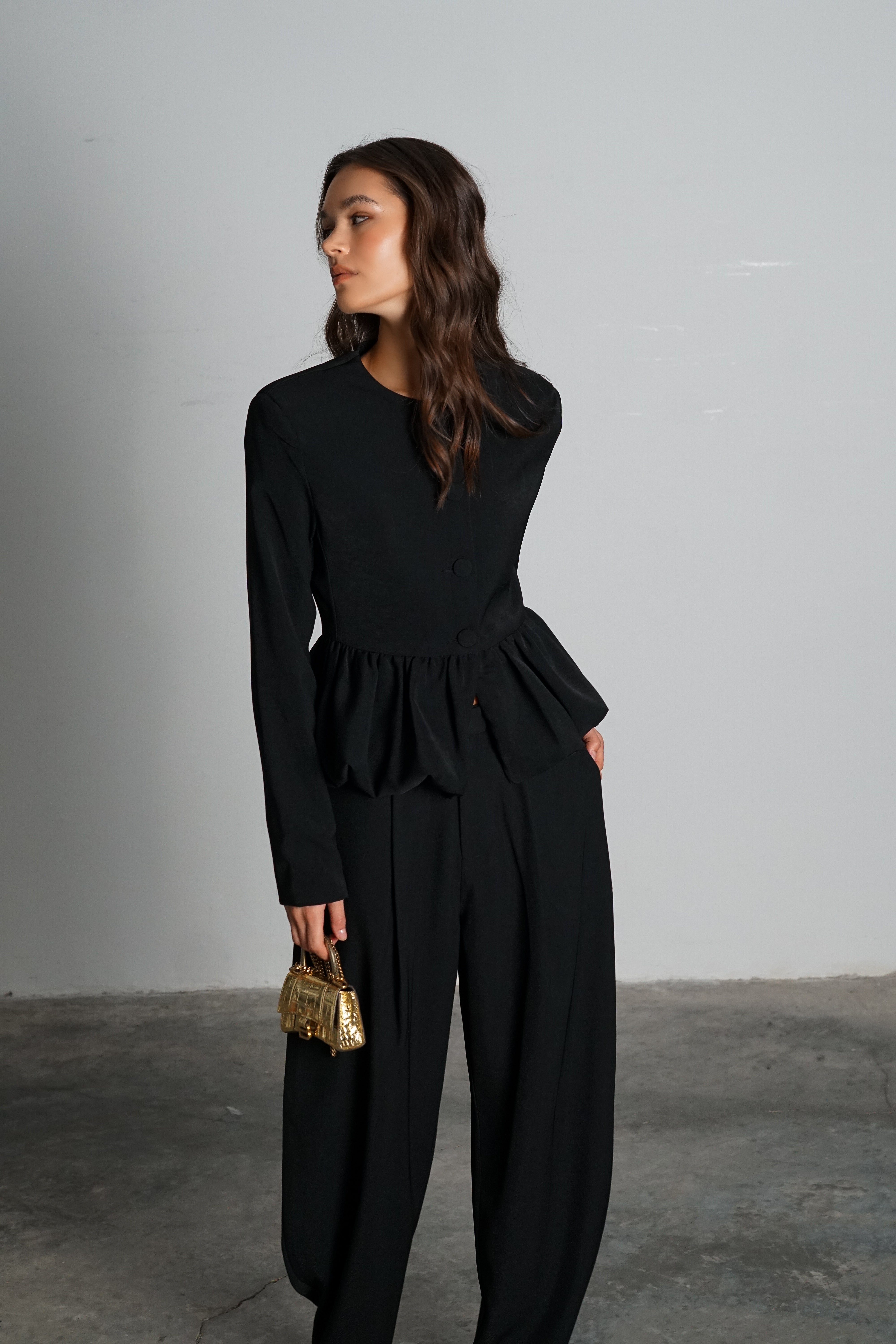 חליפת מנואלה