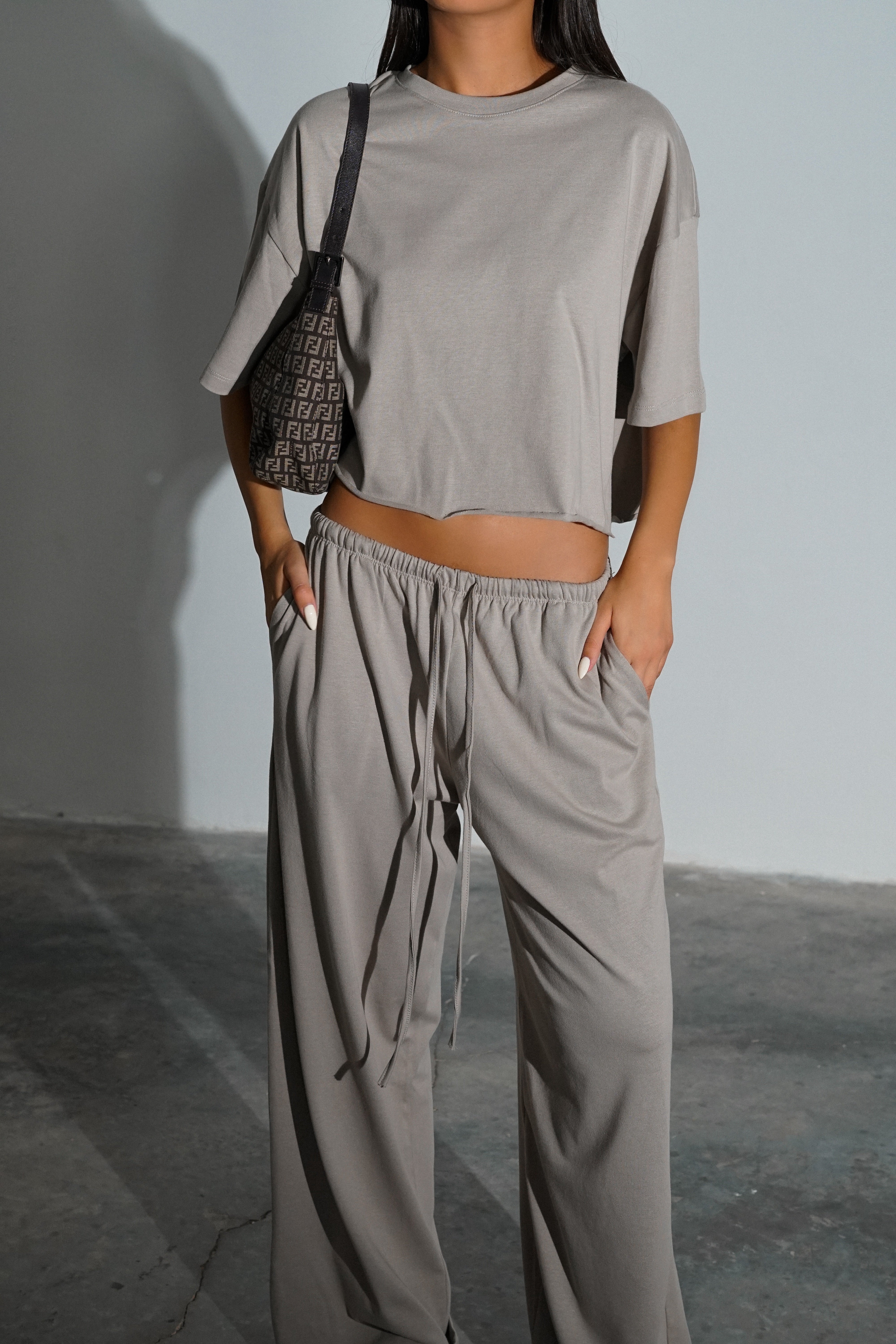 חליפת אוליבר-אפור ירוק