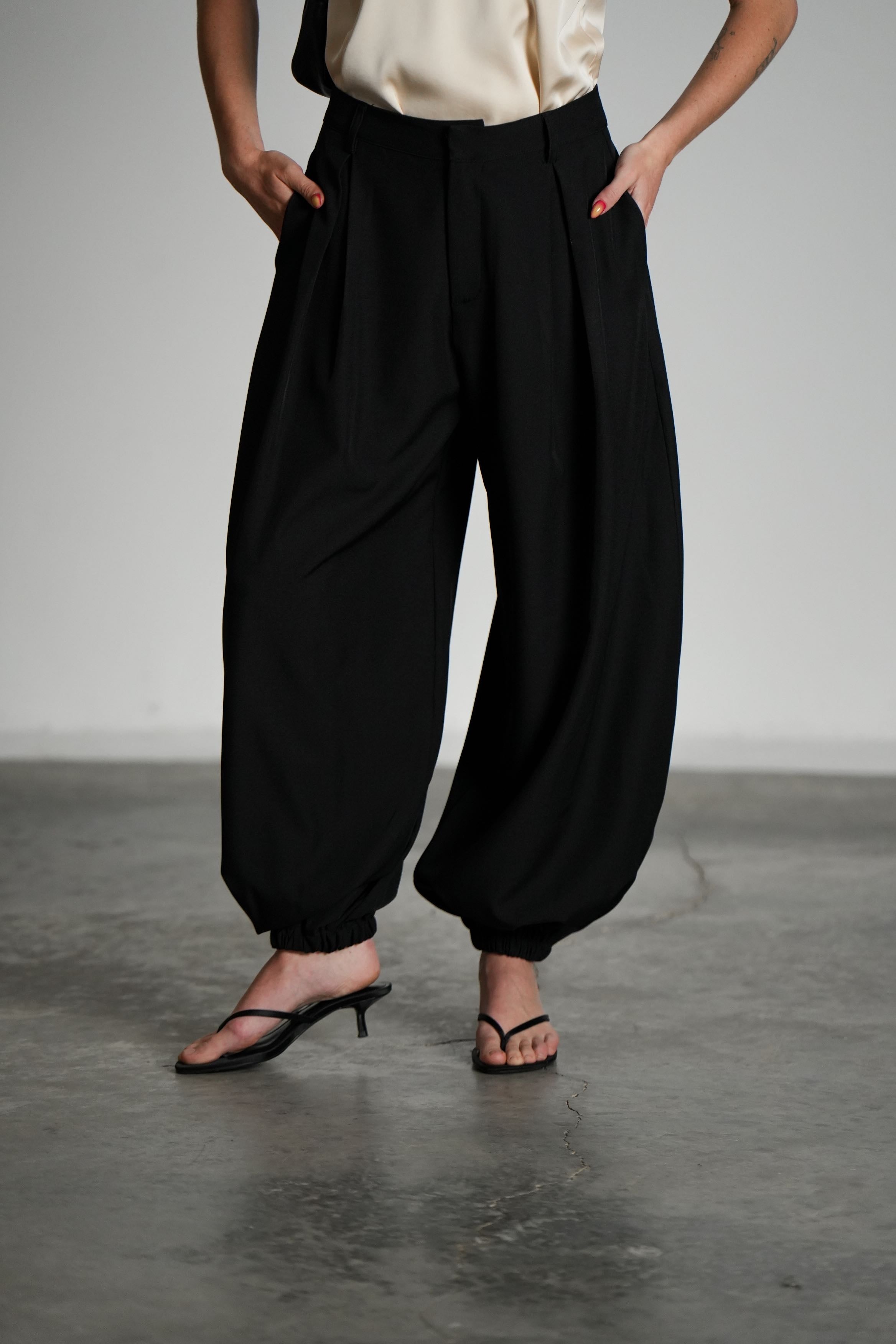 מכנסי סיירה-שחור