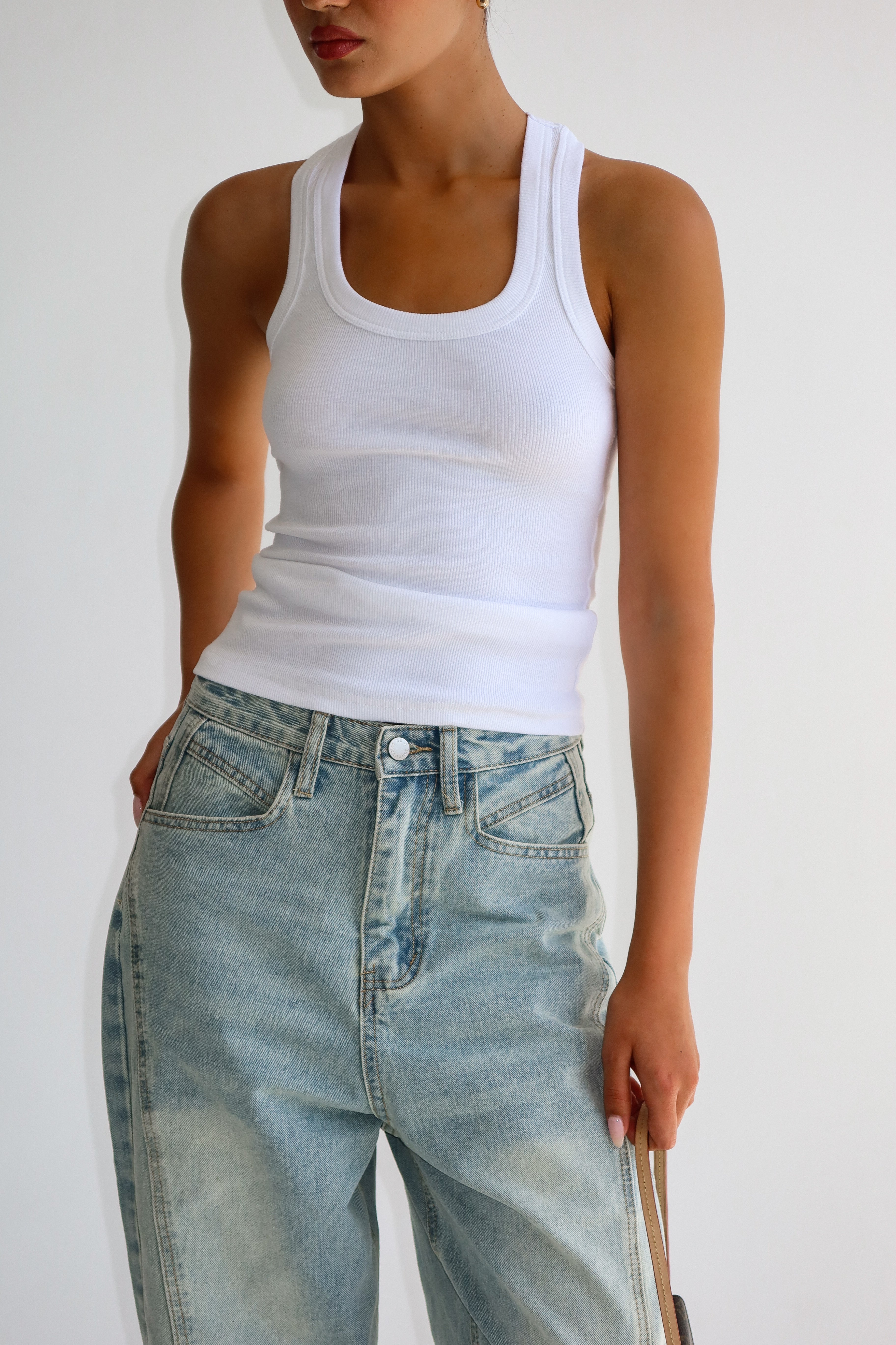 גופיית ג׳ולין-לבן