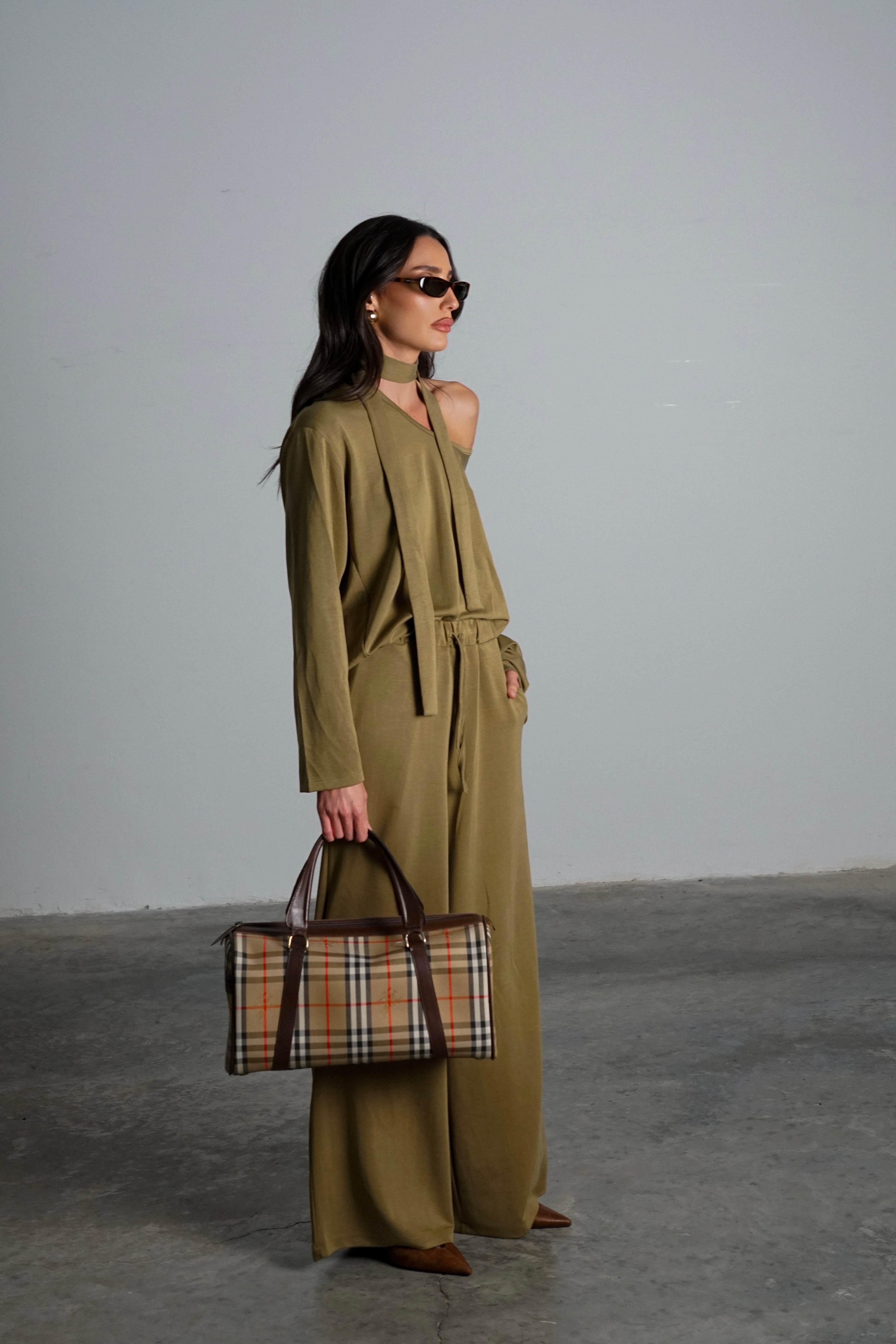 חליפת טימי-זית