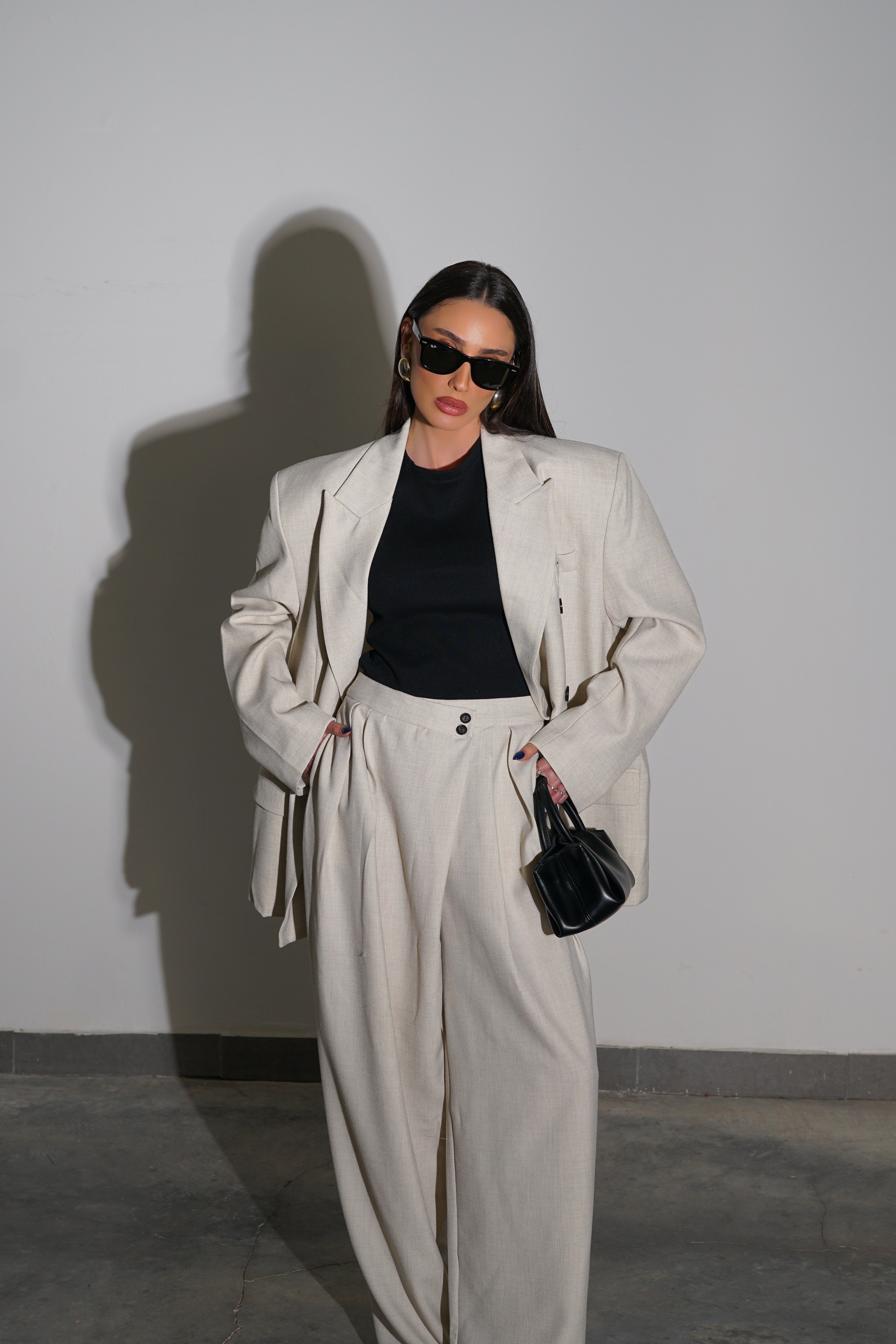 חליפת ולורה