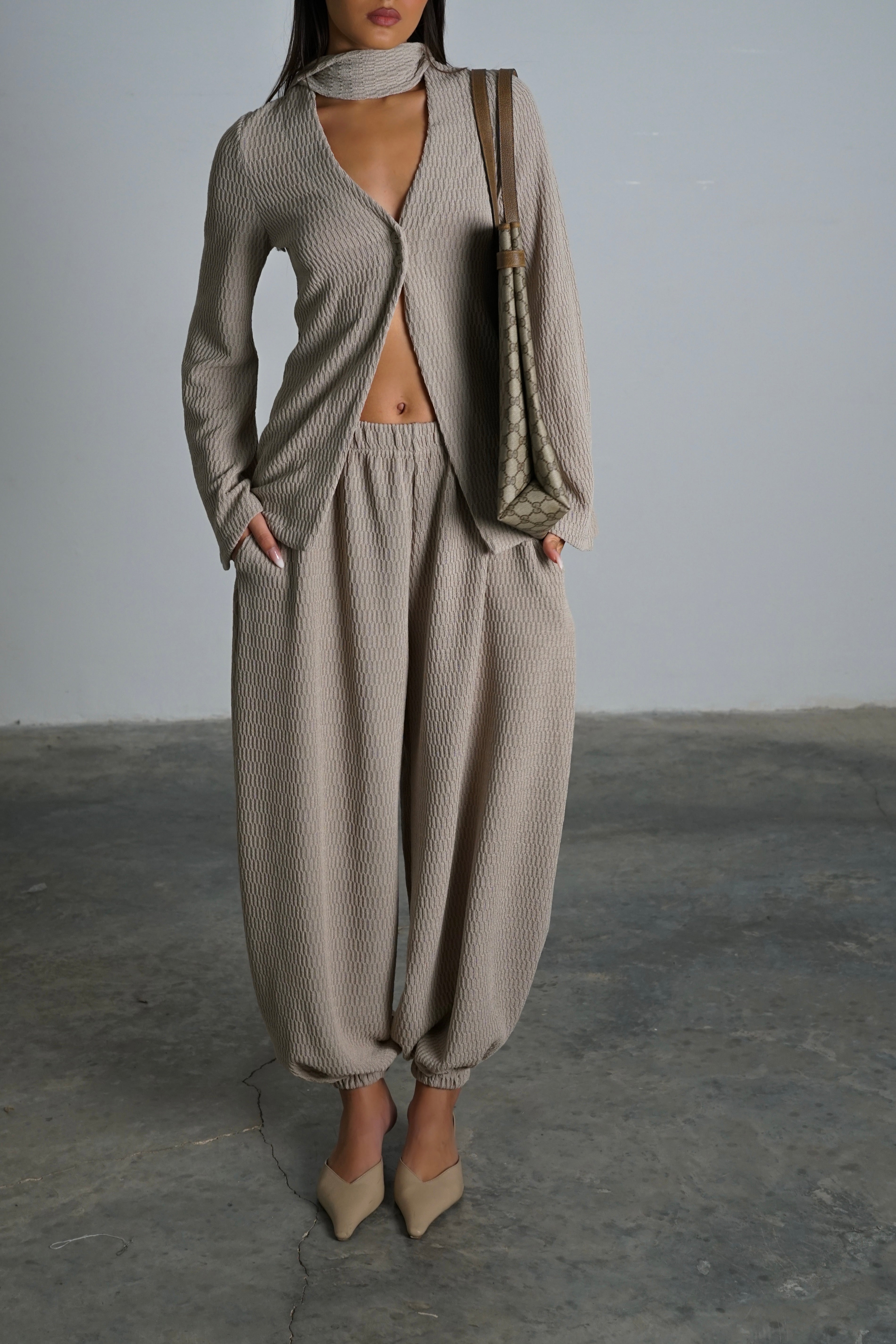 חליפת סאבלט-מוקה