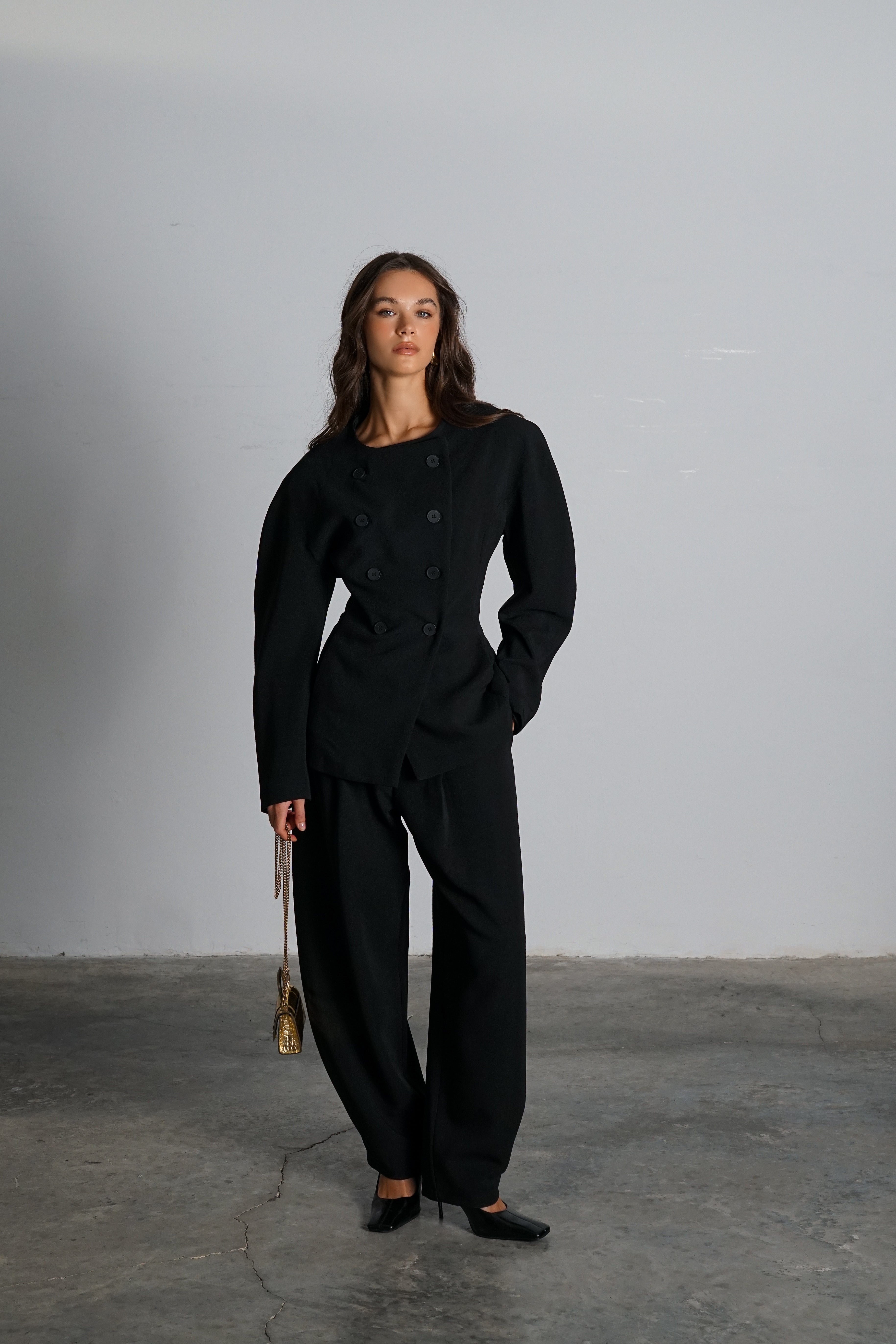 חליפת אופיליה-שחור