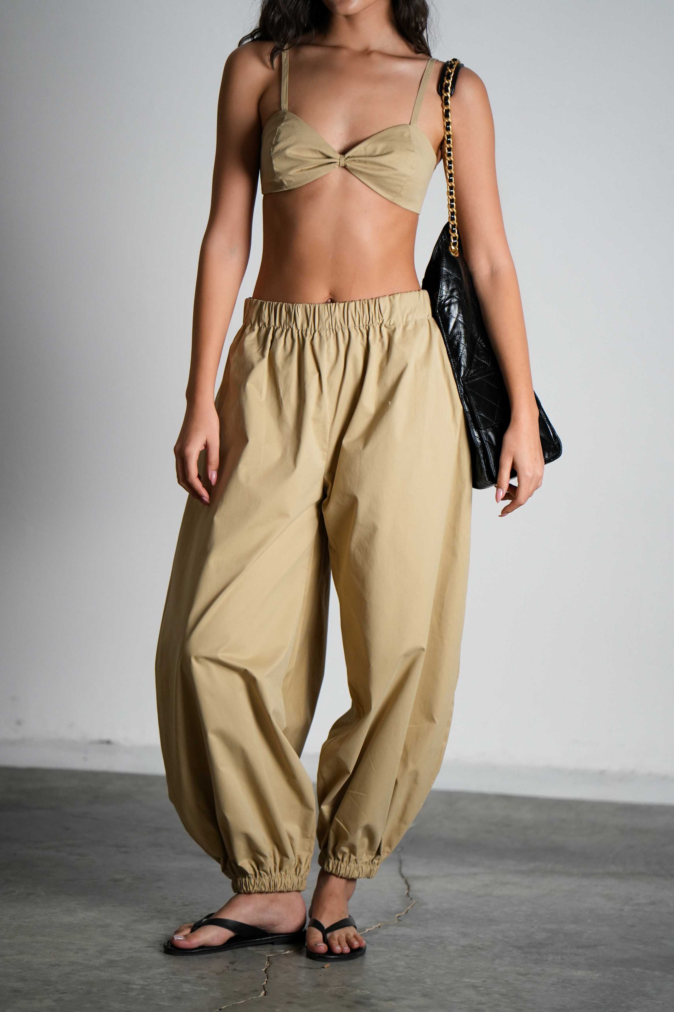 חליפת אטלנה-חאקי