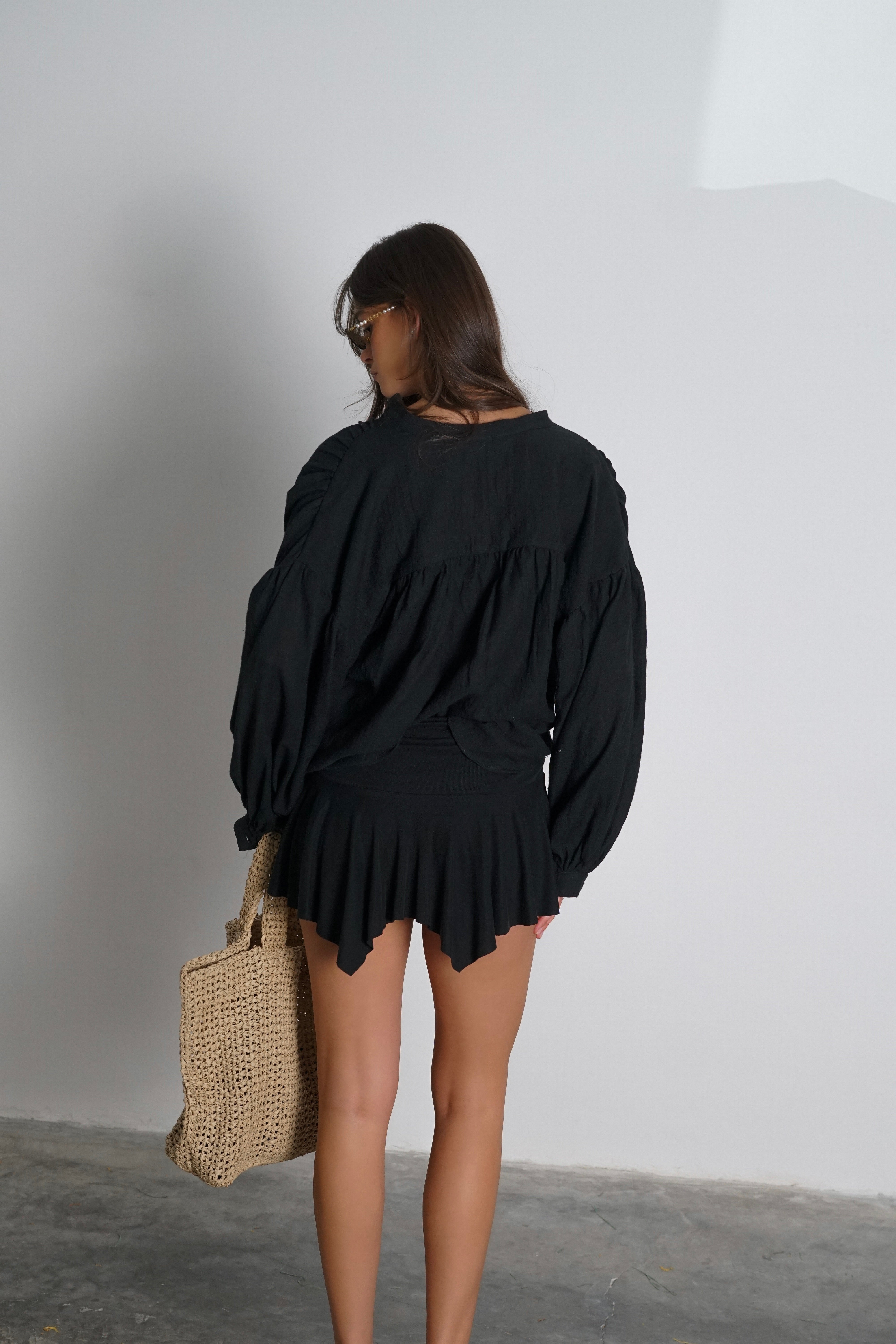 חולצת קאסל-שחור