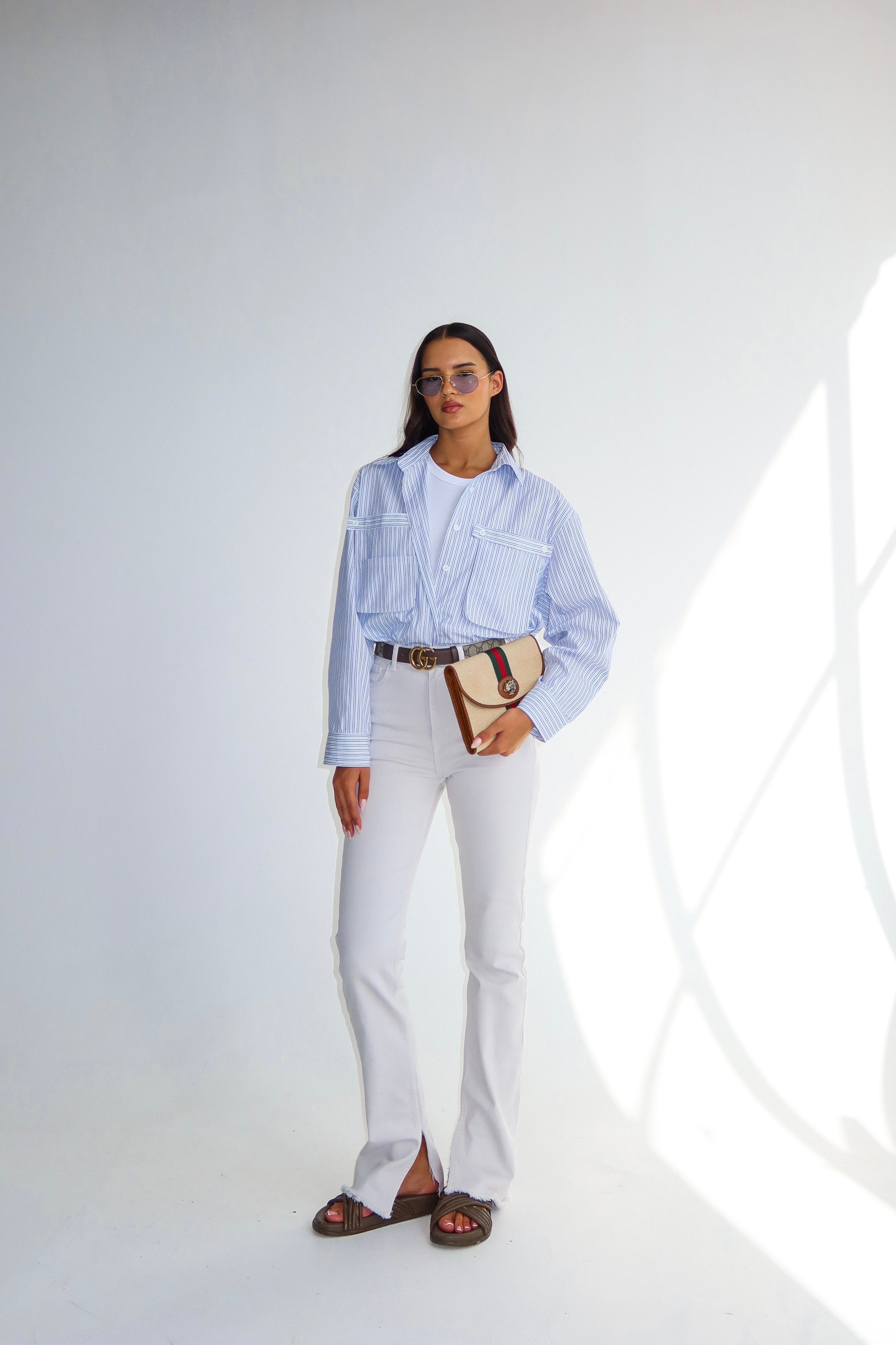 חולצת לארה-לבן כחול