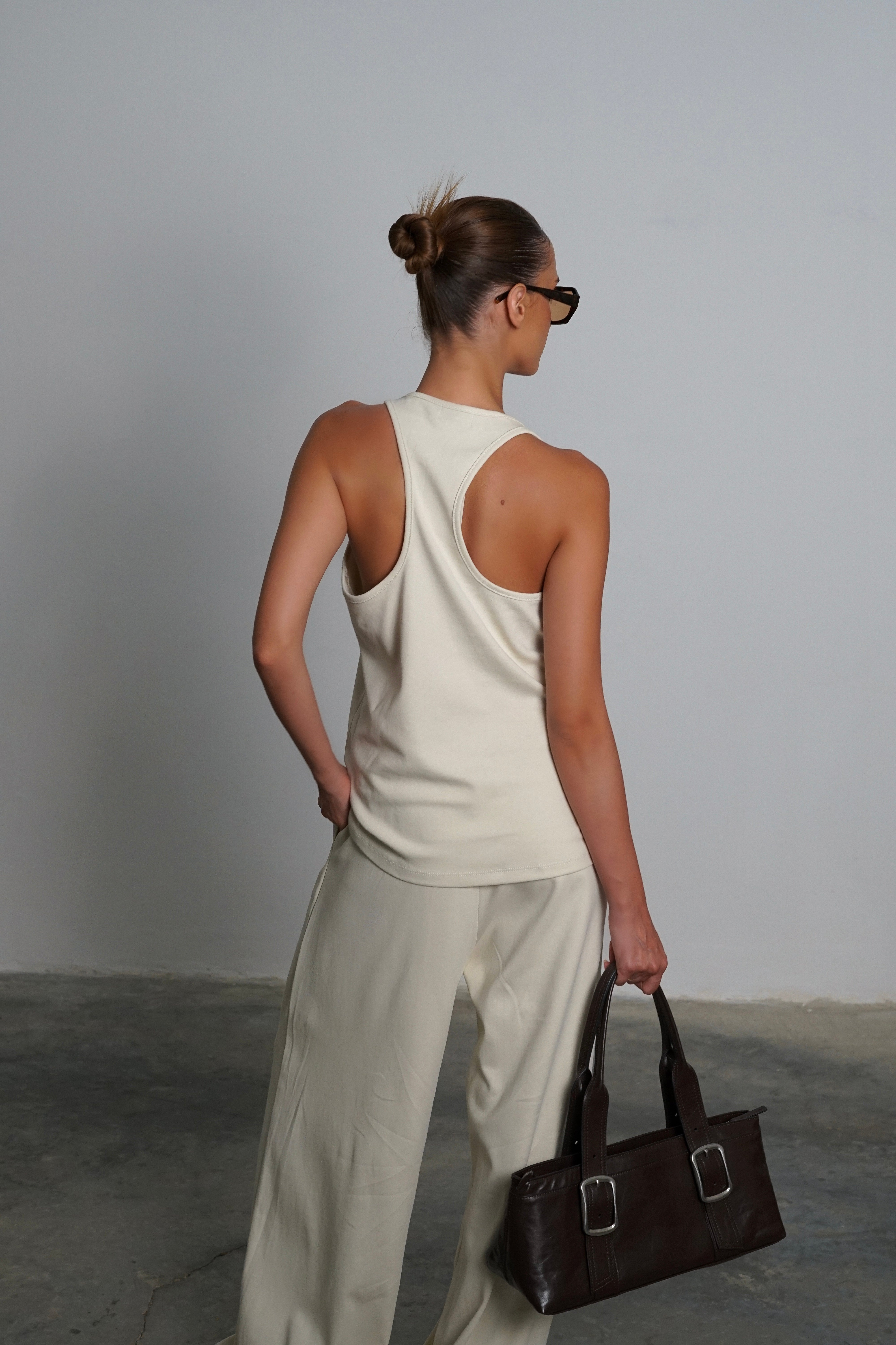 חליפת ג'ין-אבן