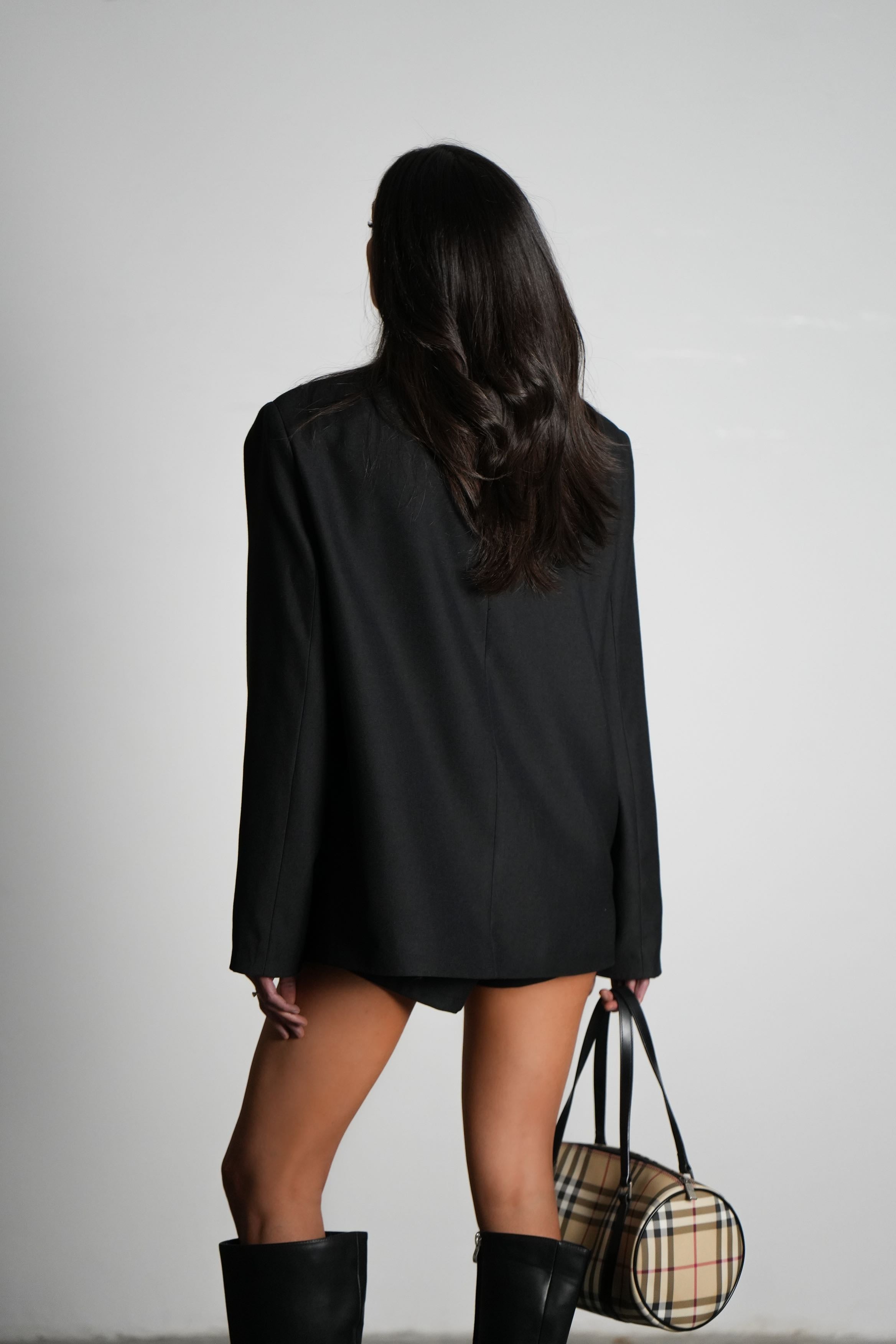 חליפת טארה-שחור