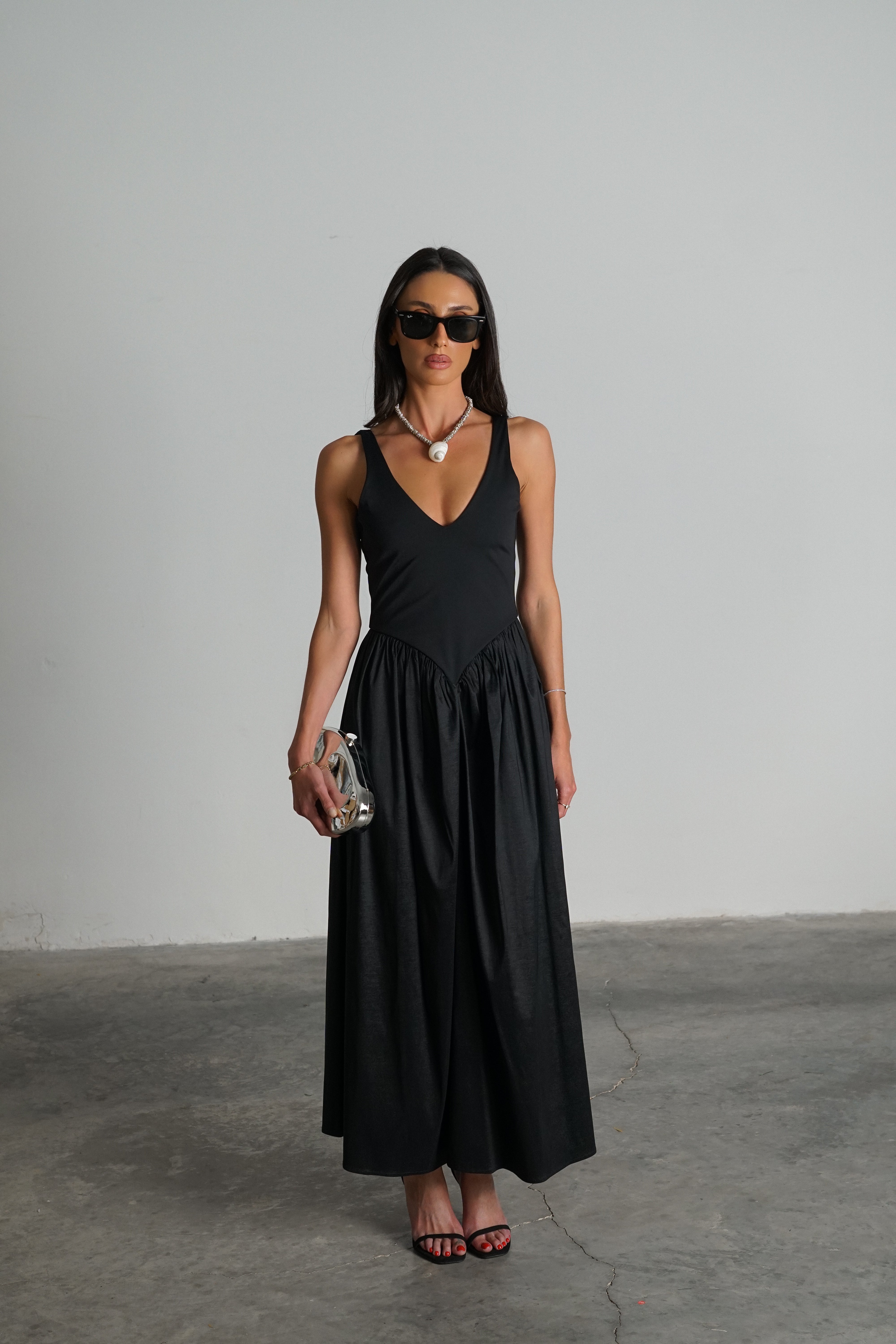 שמלת ווקר-שחור