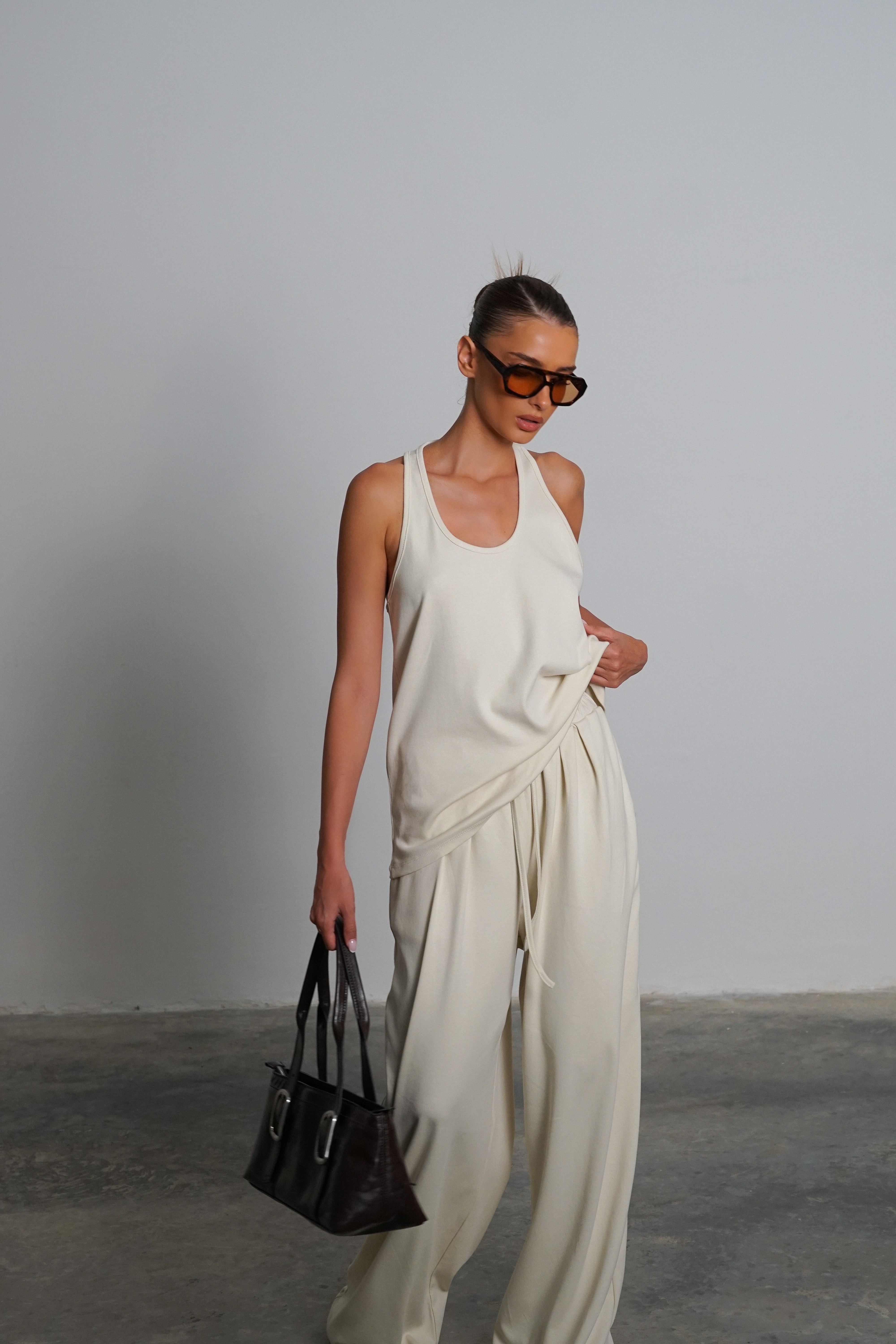 חליפת ג'ין-אבן