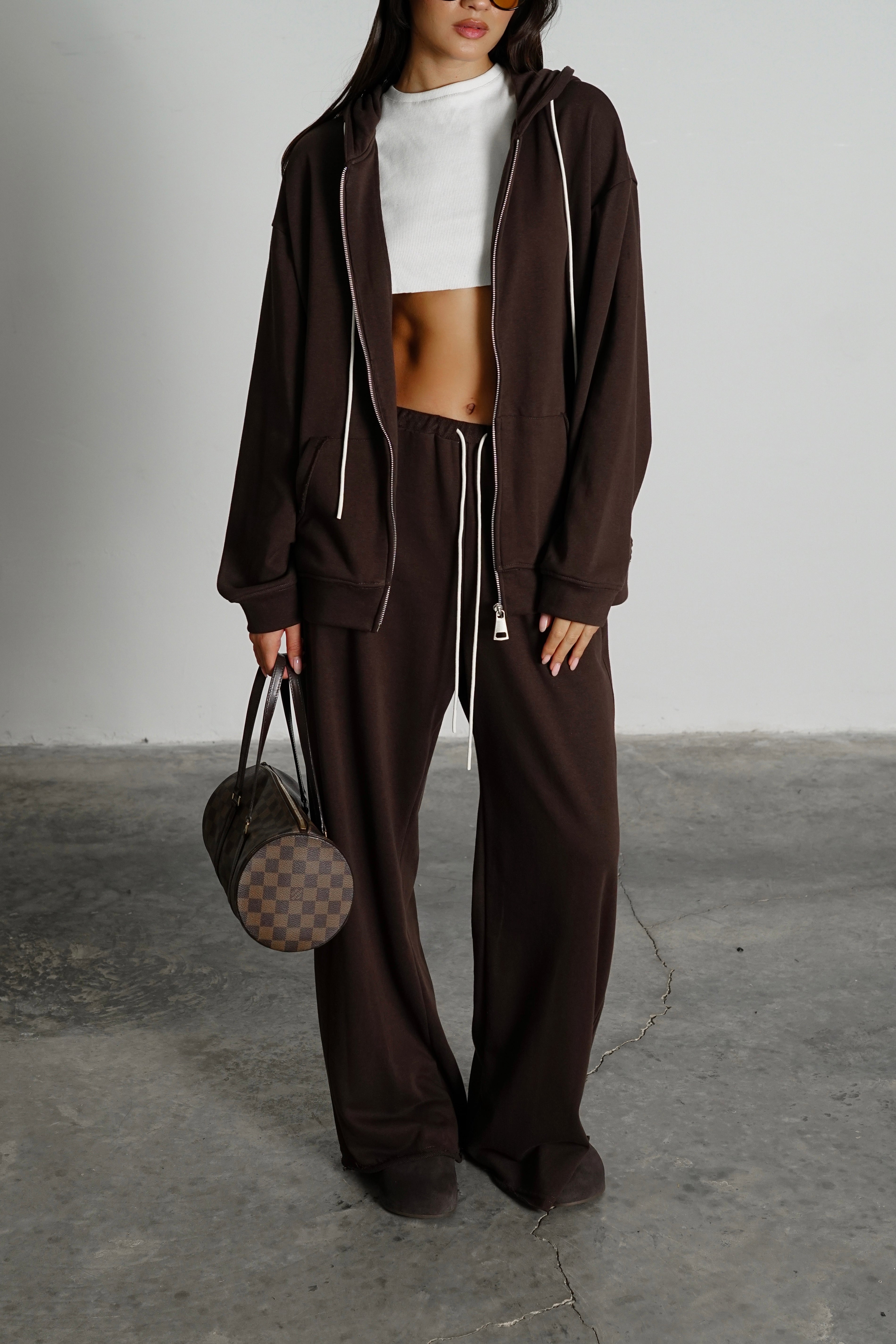 חליפת לובר-חום