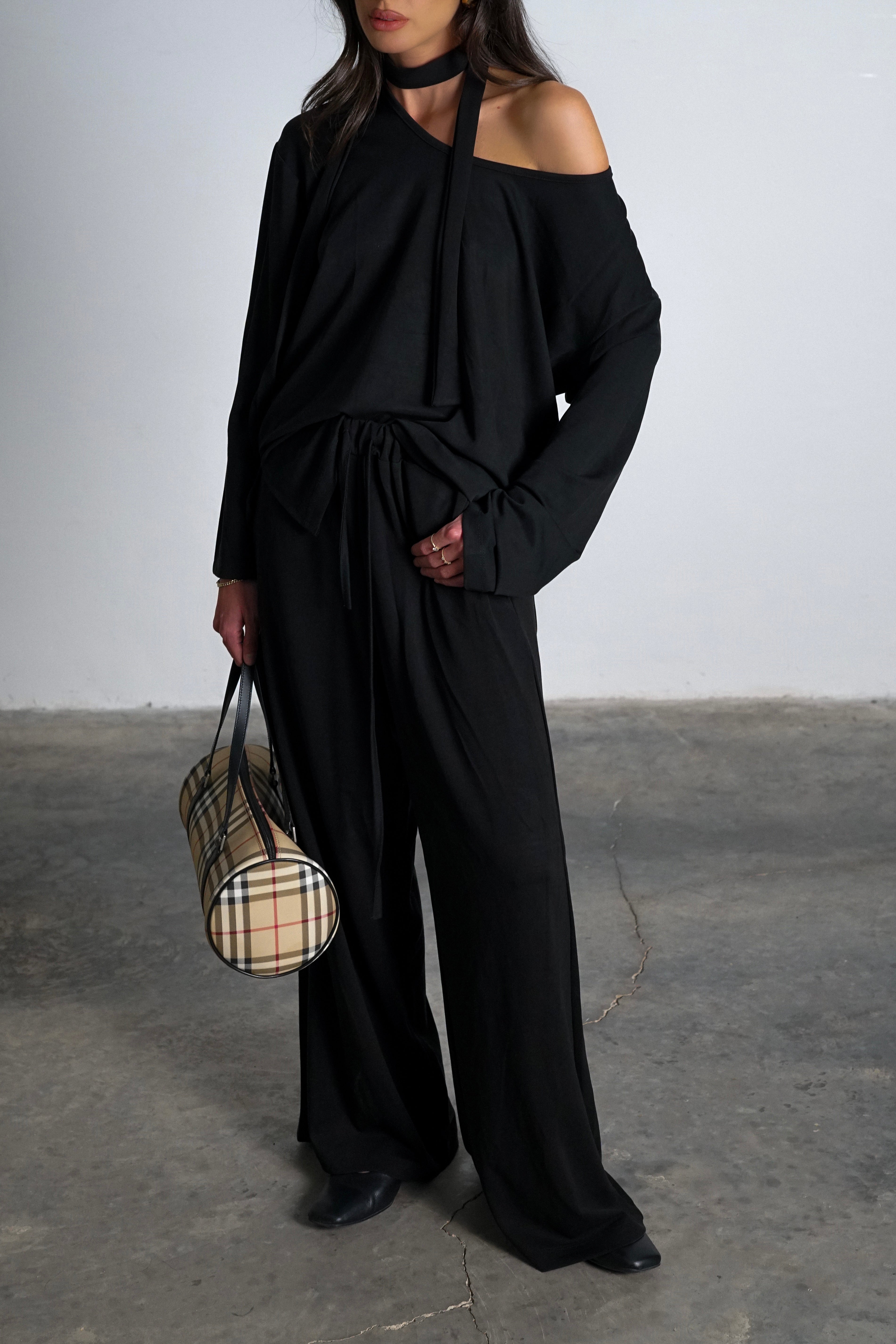 חליפת טימי-שחור