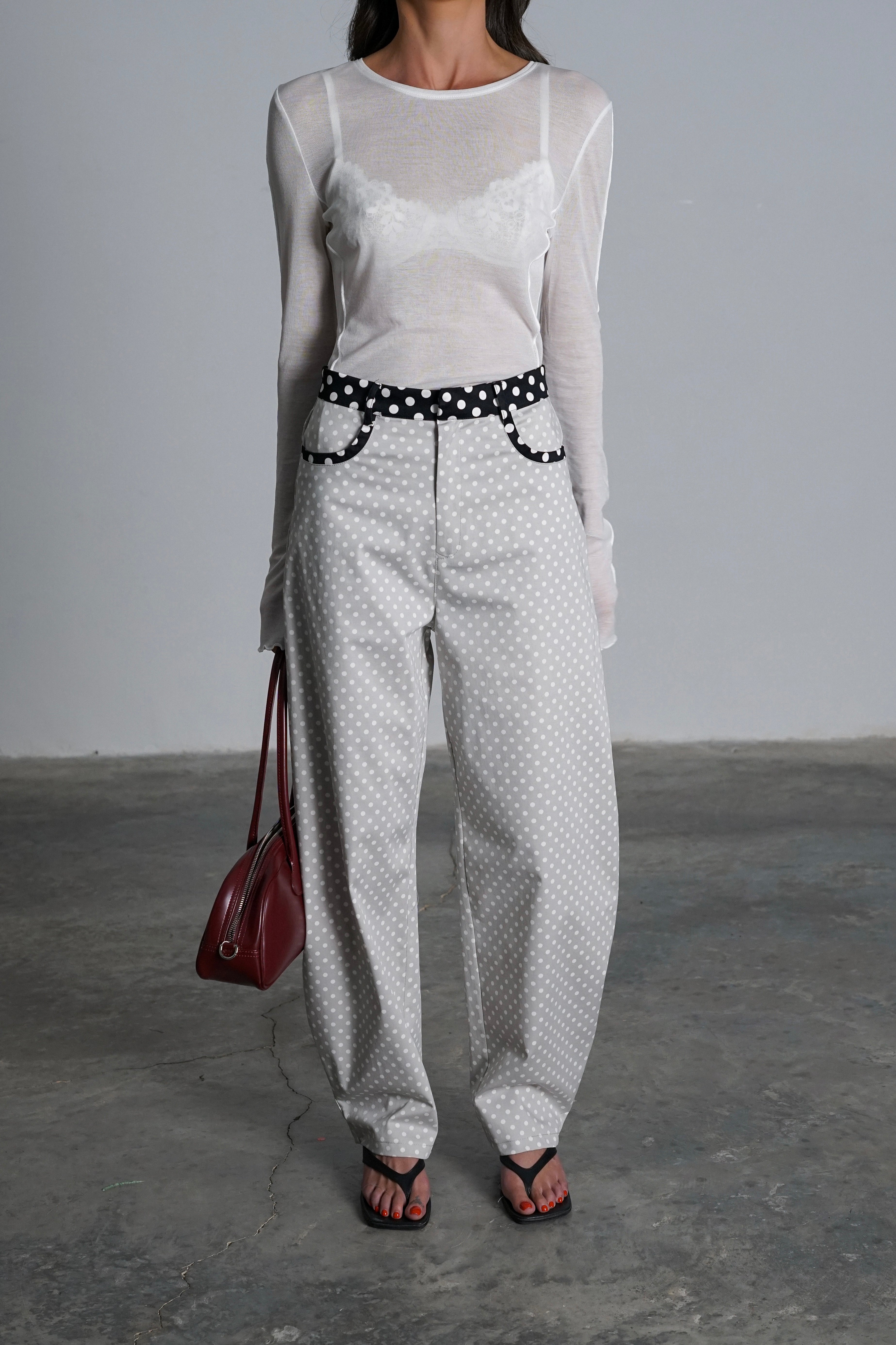 מכנסי פאי-אפור