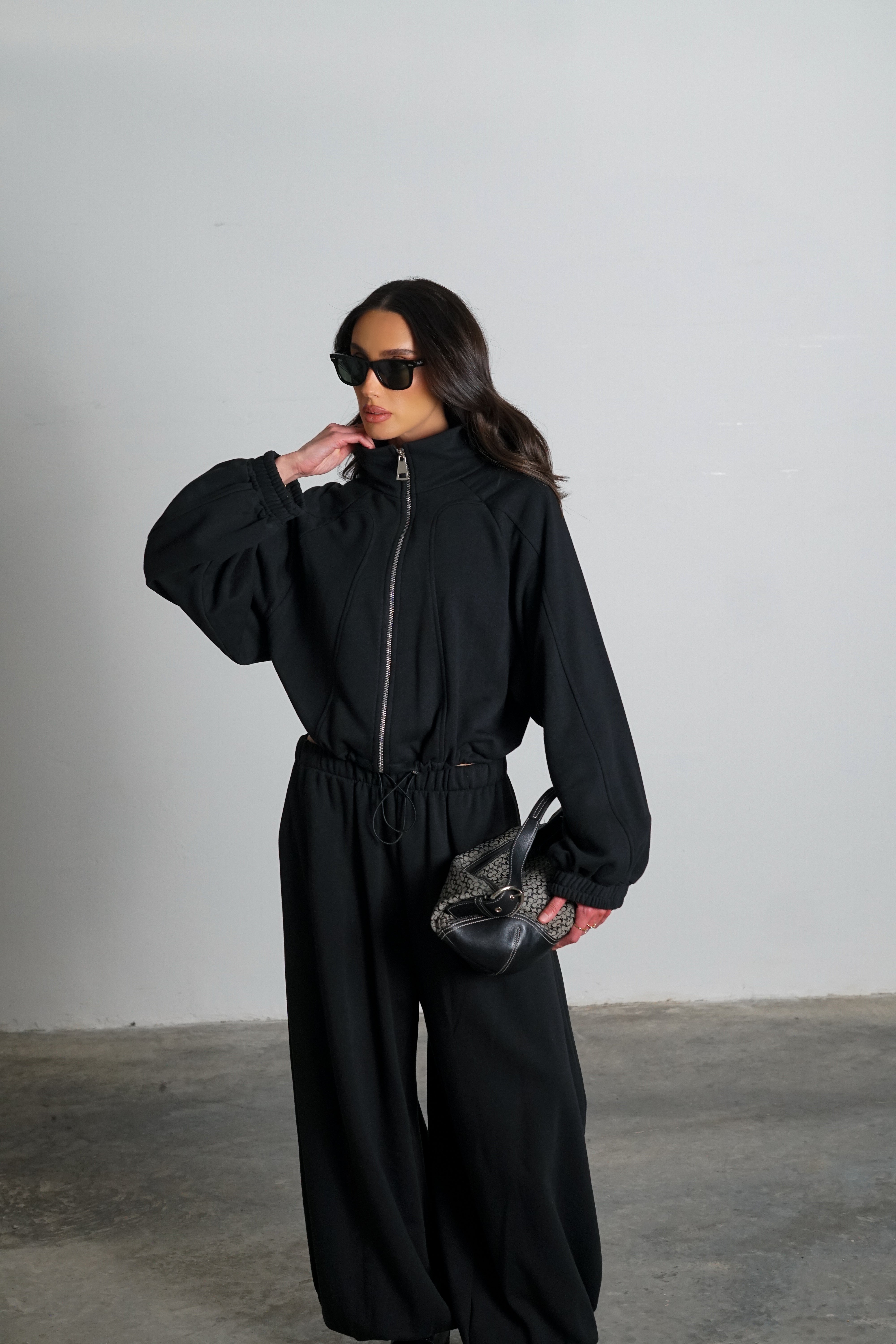 חליפת ריטרי-שחור