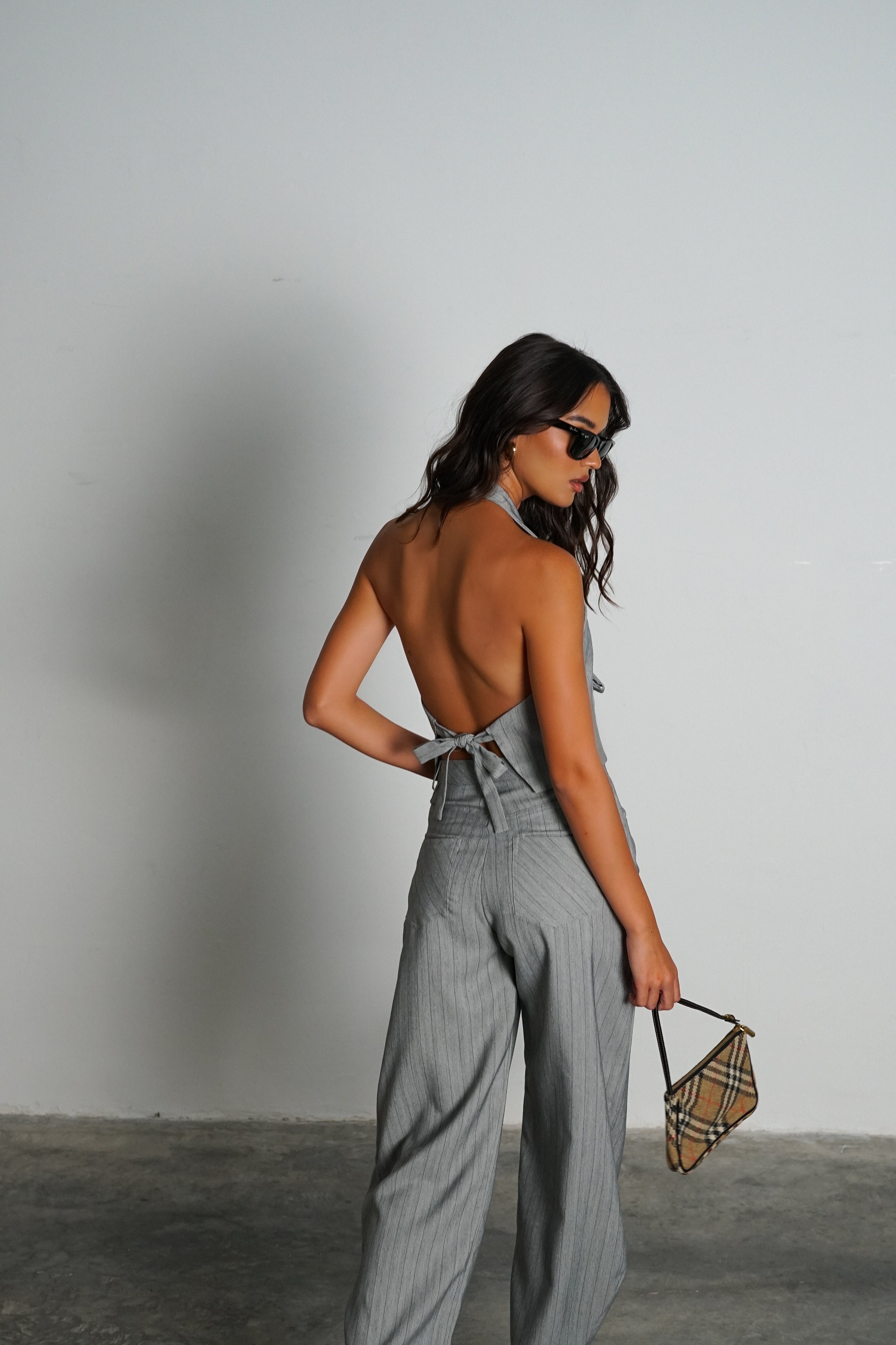 חליפת אנבלה-אפור בהיר