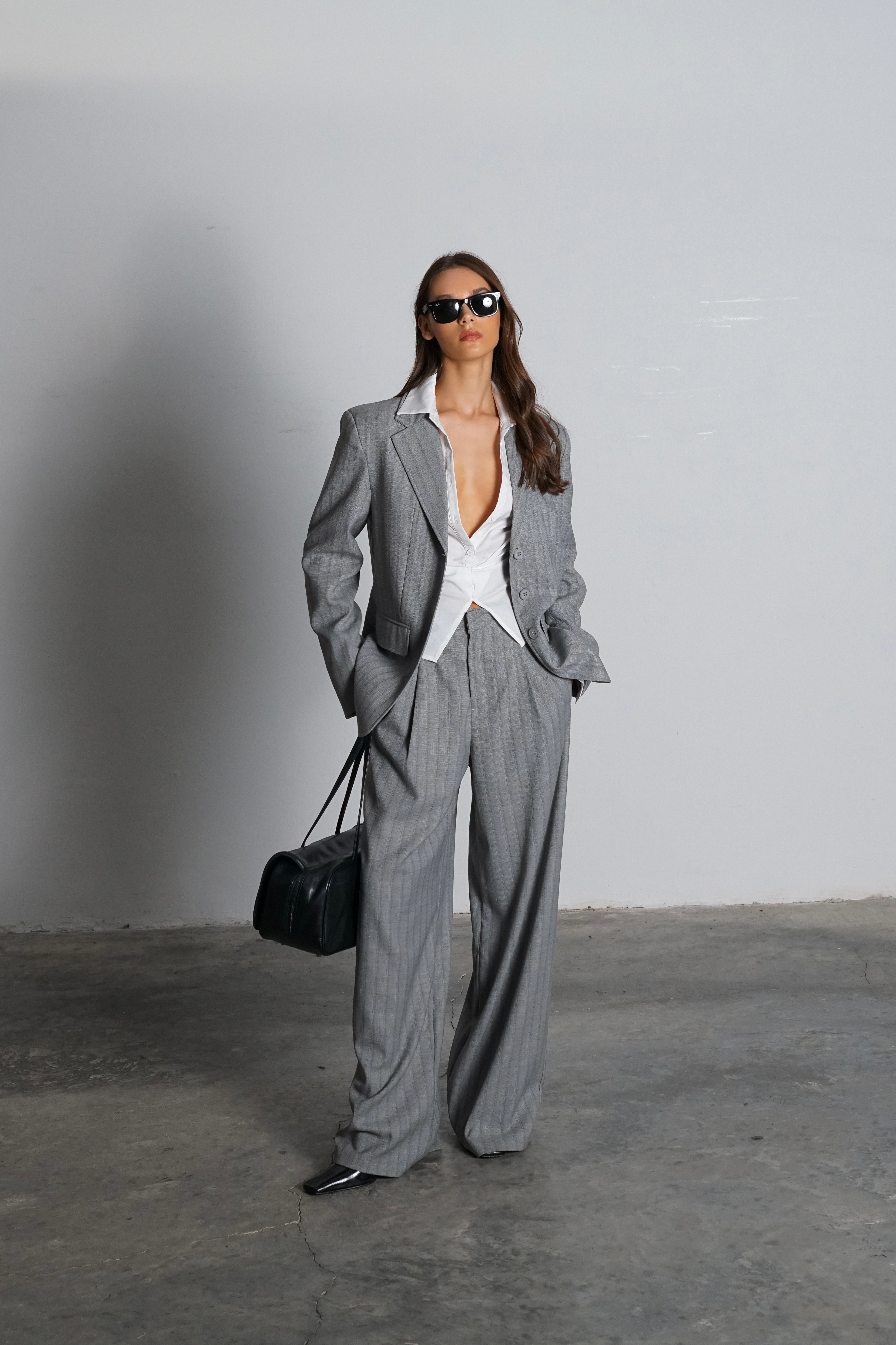 חליפת ארקאי-אפור בהיר