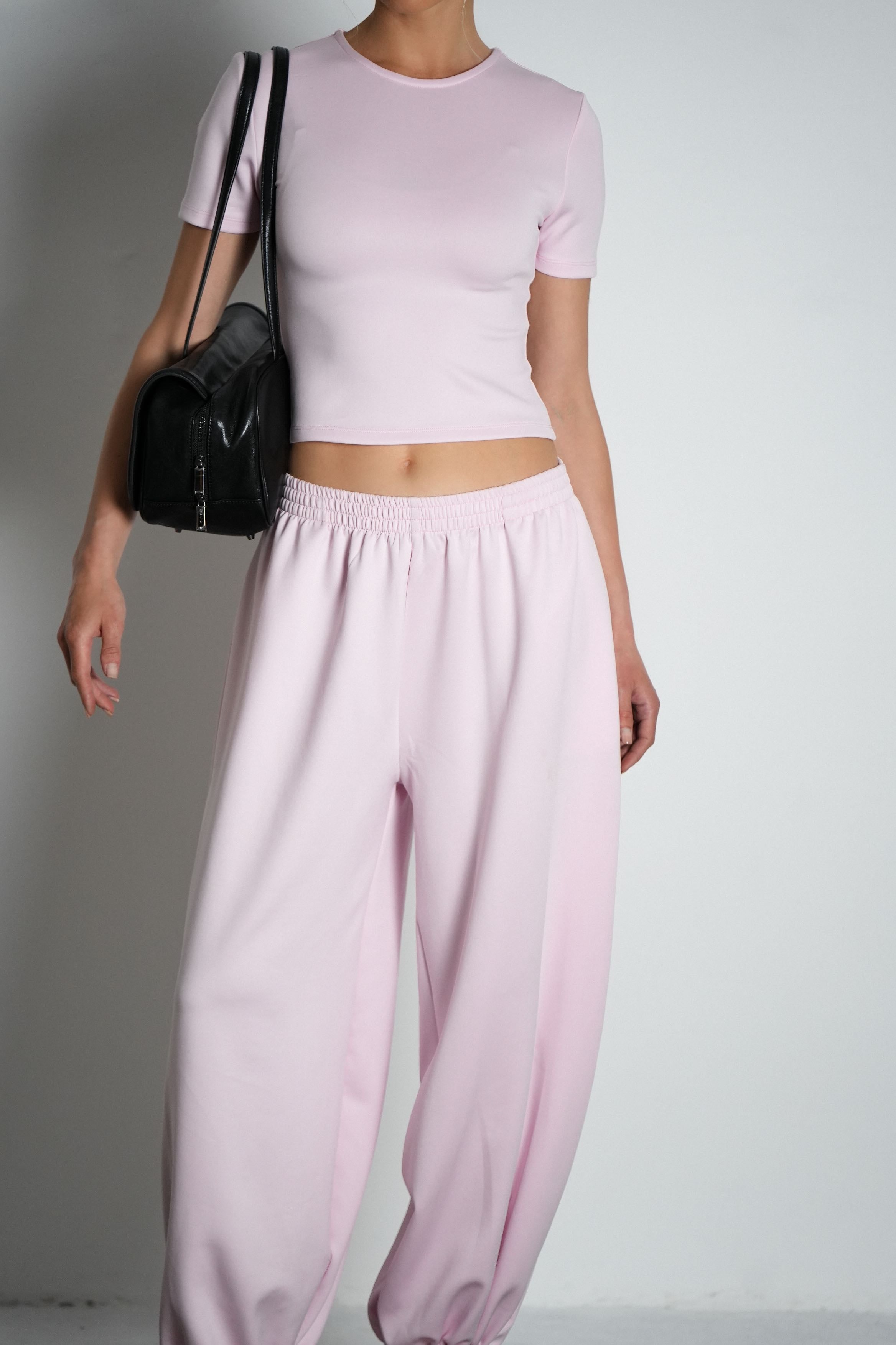 חליפת סופט-ורוד בייבי