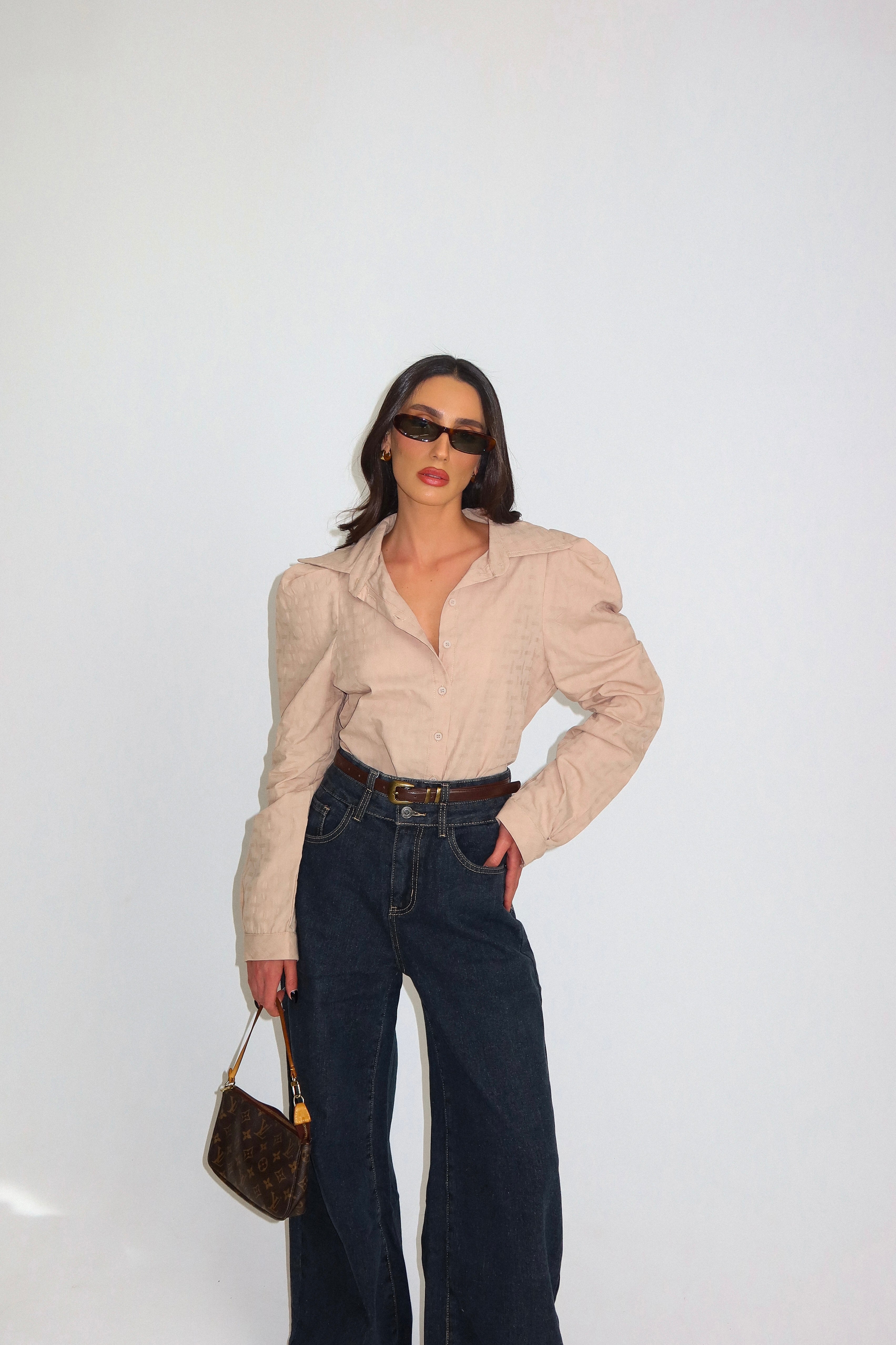 חולצת אמבר-בז׳