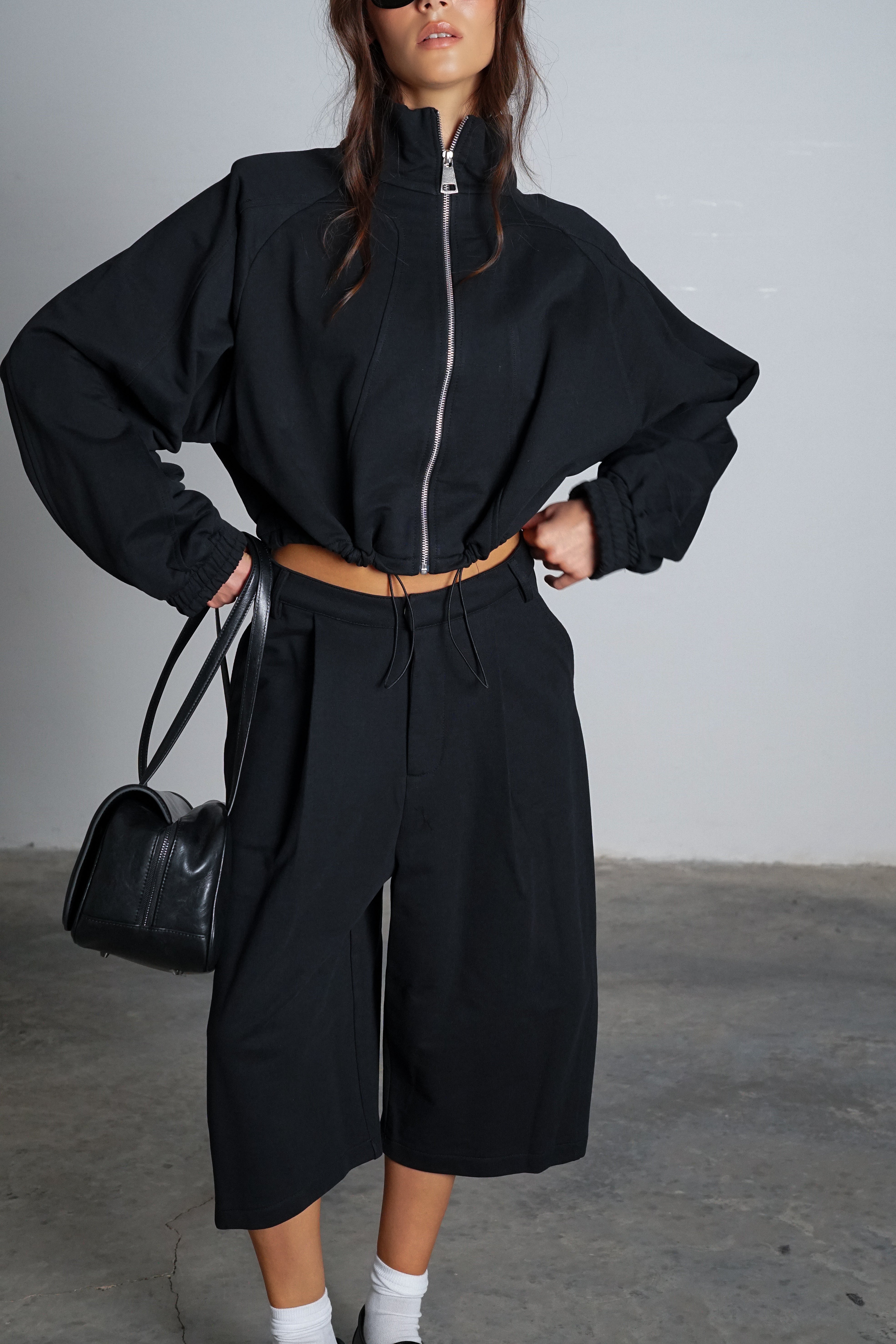 חליפת אדאמס-שחור